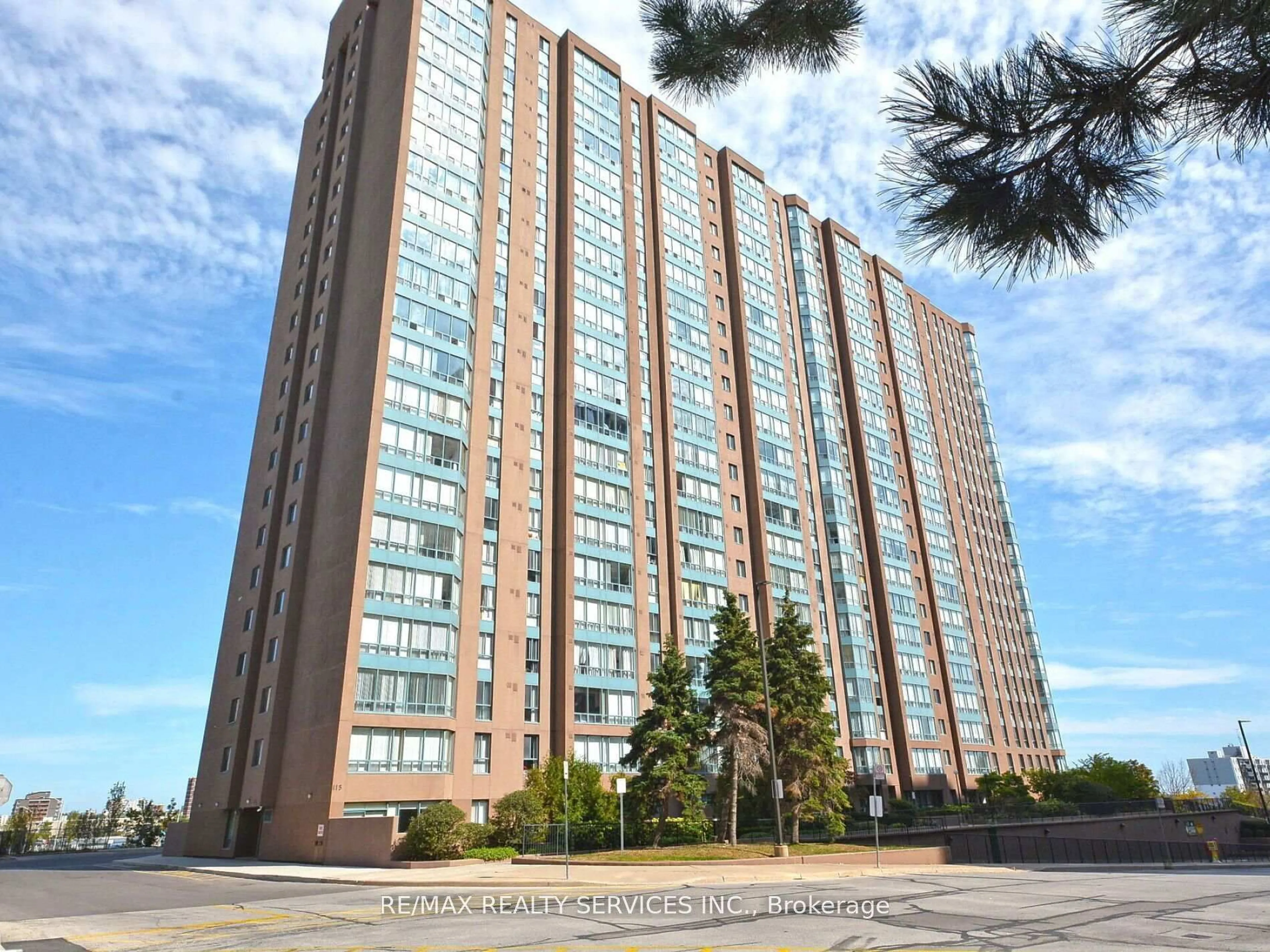 Indoor foyer for 115 Hillcrest Ave #14, Mississauga Ontario L5B 3Y9