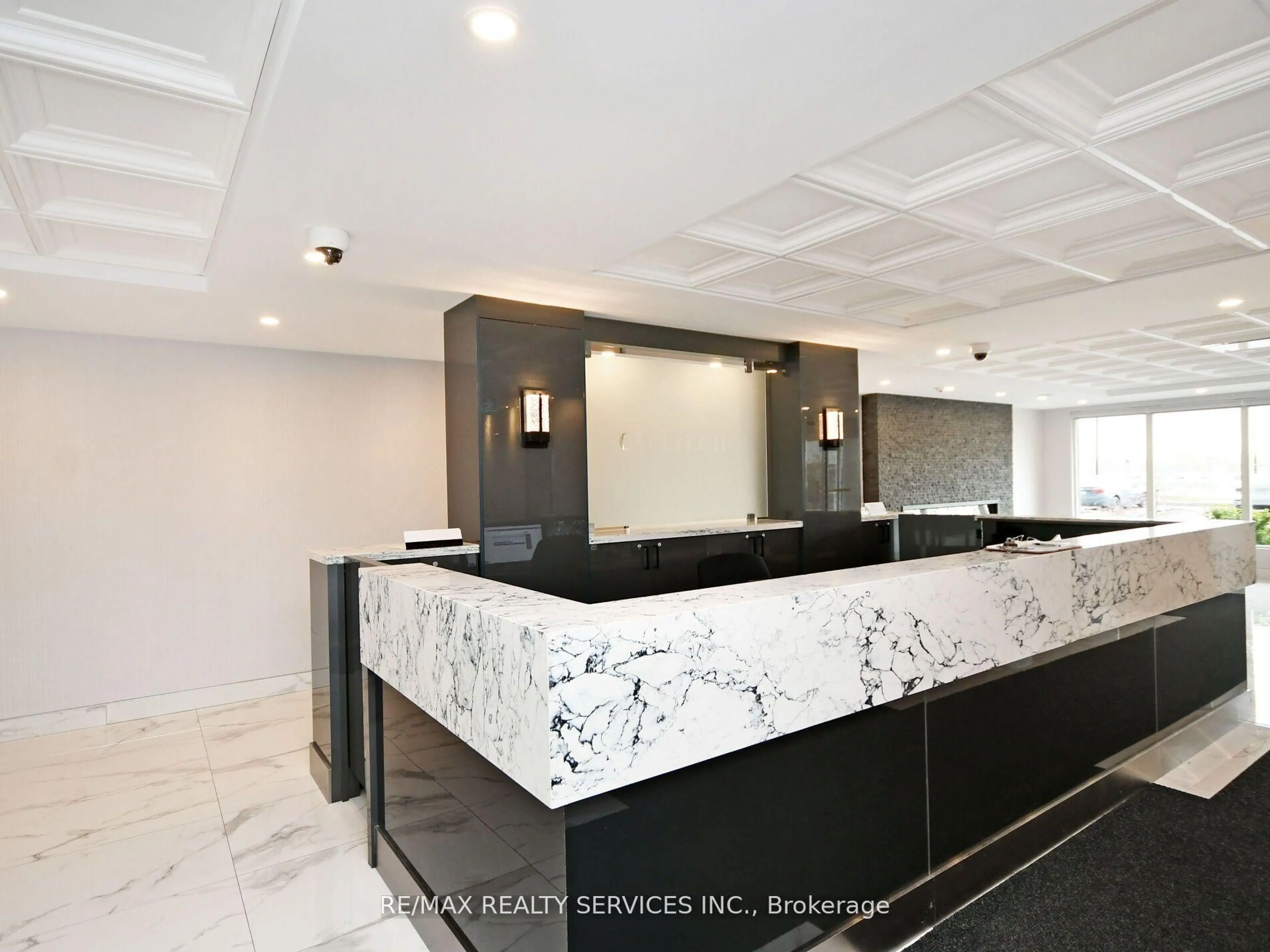 Lobby for 115 Hillcrest Ave #Ph14, Mississauga Ontario L5B 3Y9