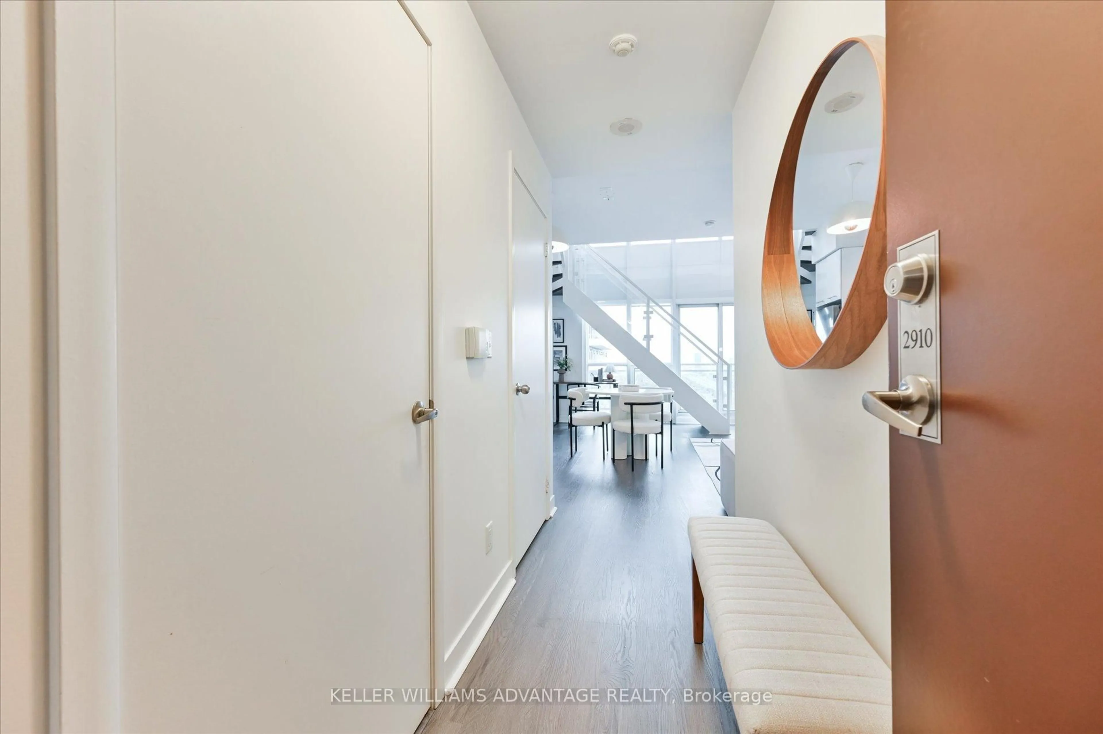 Indoor entryway for 155 Legion Rd #2910, Toronto Ontario M8Y 0A7