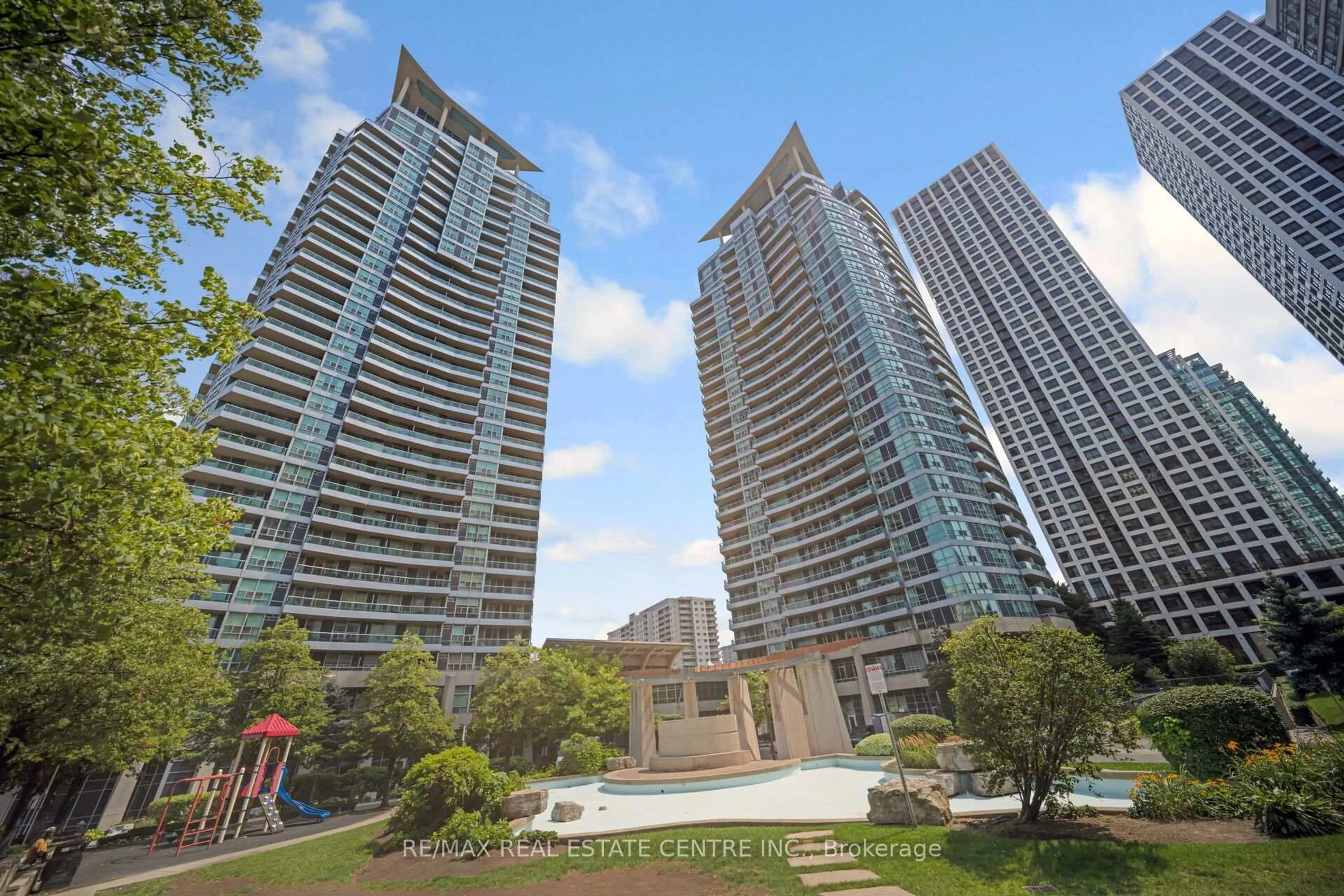 Unknown for 1 Elm Dr #302, Mississauga Ontario L5B 4M1