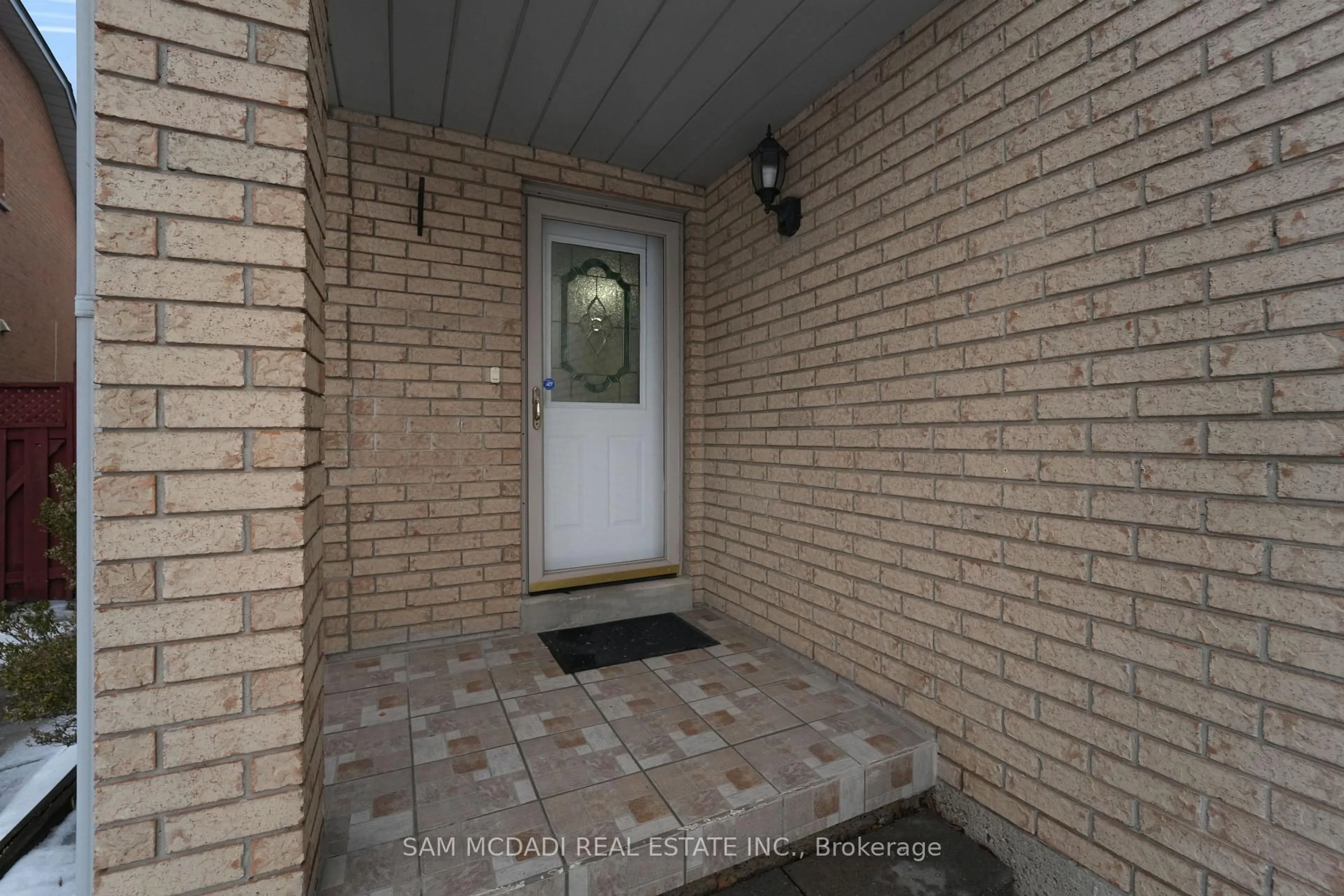 Patio, street for 5487 Cosmic Cres, Mississauga Ontario L4Z 3R8