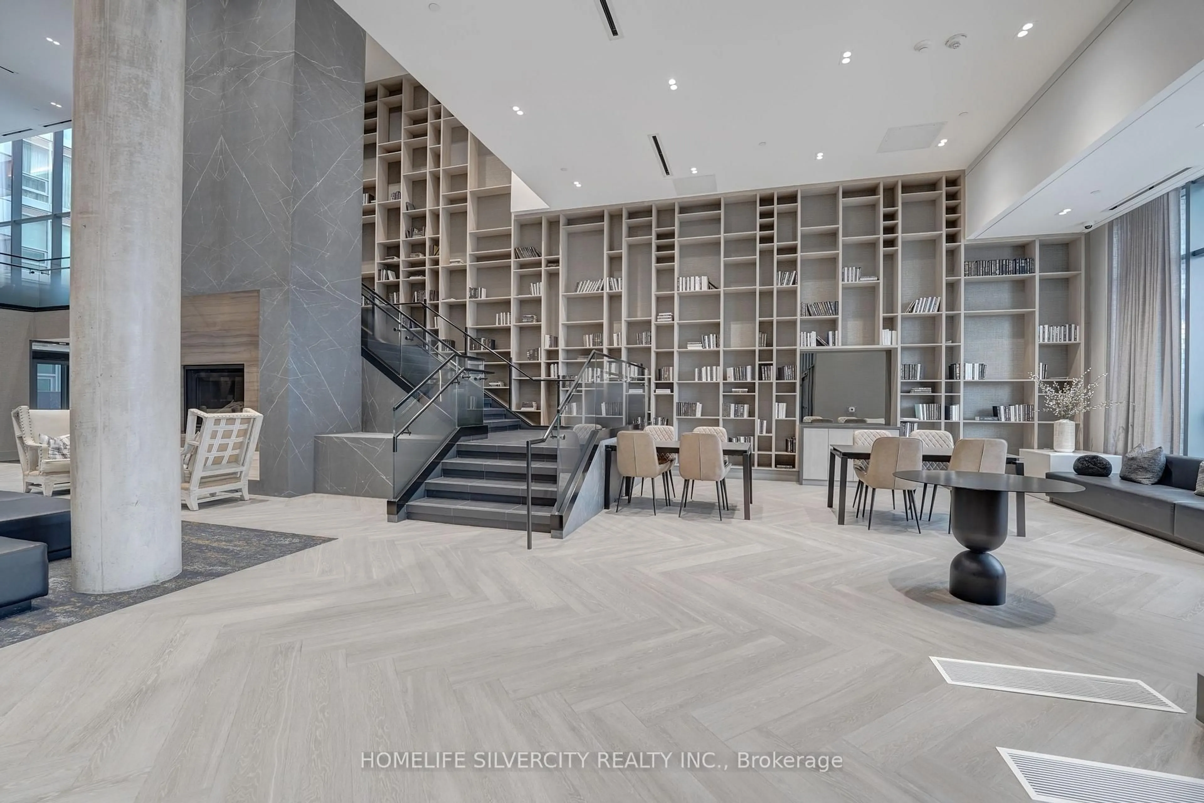 Lobby for 2450 Old Bronte Rd #811, Oakville Ontario L6M 5P6