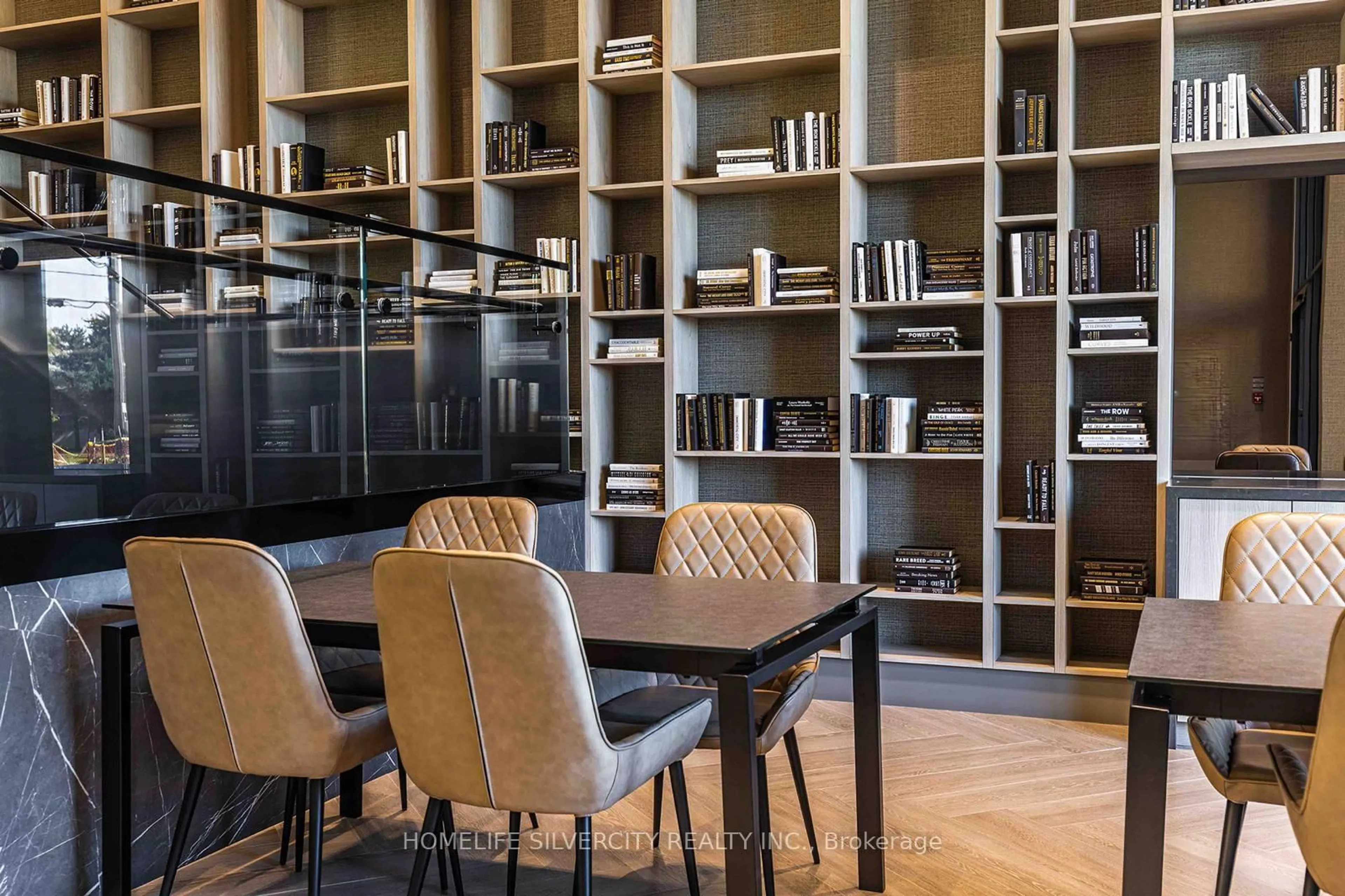 Dining room, wood/laminate floor for 2450 Old Bronte Rd #811, Oakville Ontario L6M 5P6