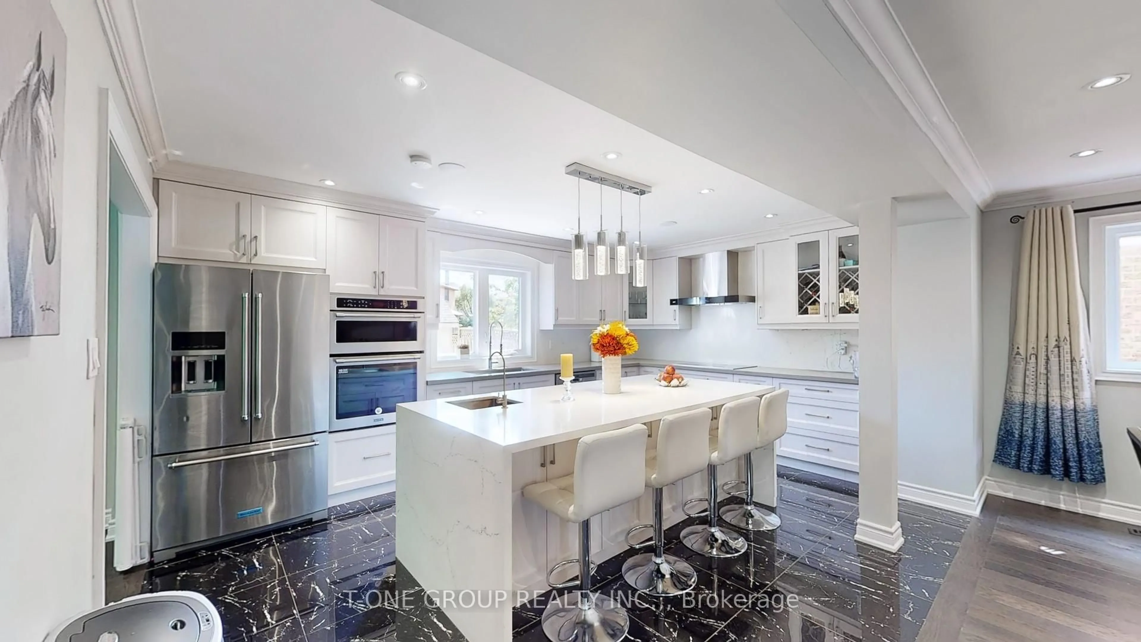 Contemporary kitchen, ceramic/tile floor for 224 Kingsbridge Garden Circ, Mississauga Ontario L5R 1L3