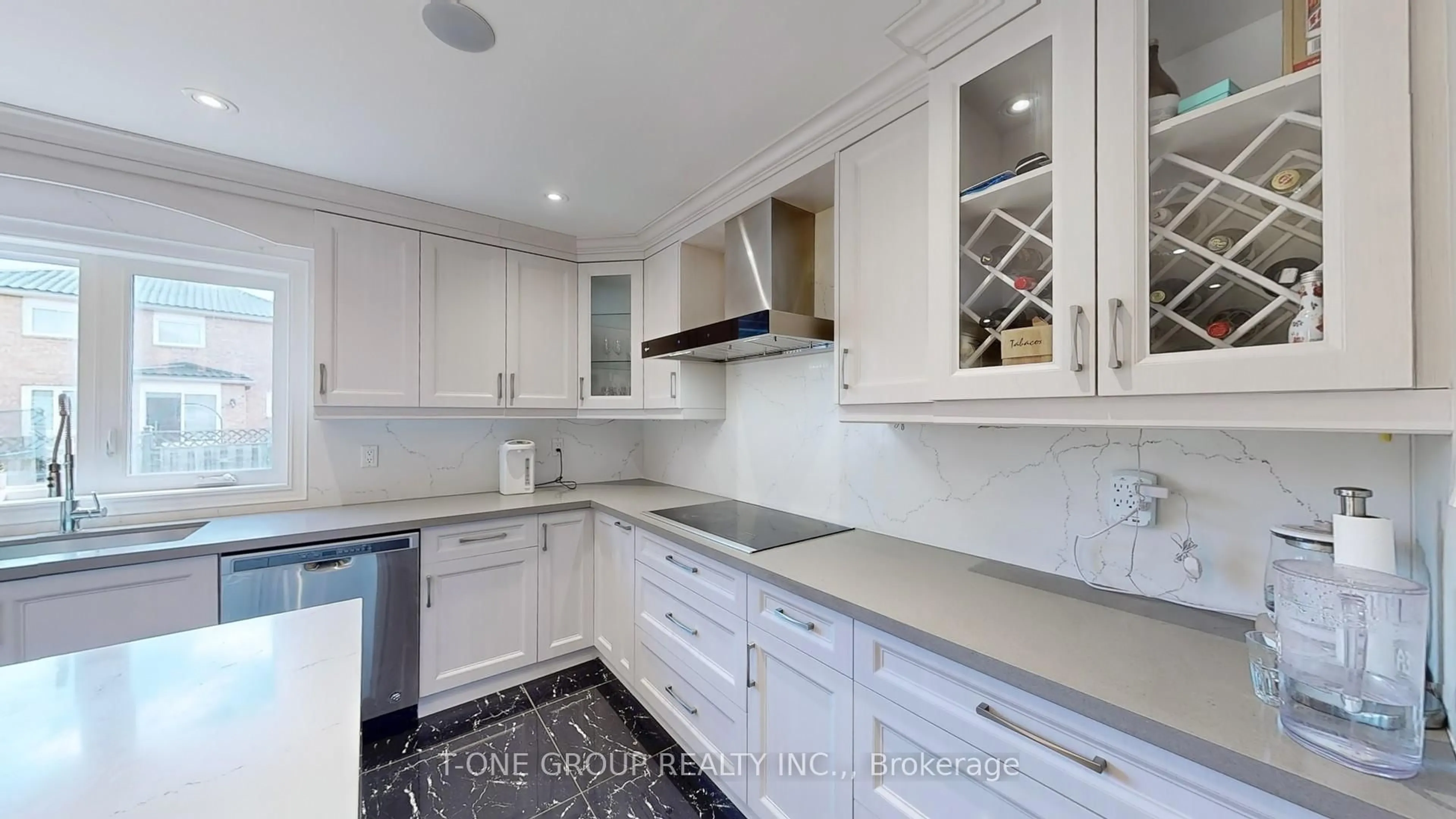 Contemporary kitchen, ceramic/tile floor for 224 Kingsbridge Garden Circ, Mississauga Ontario L5R 1L3