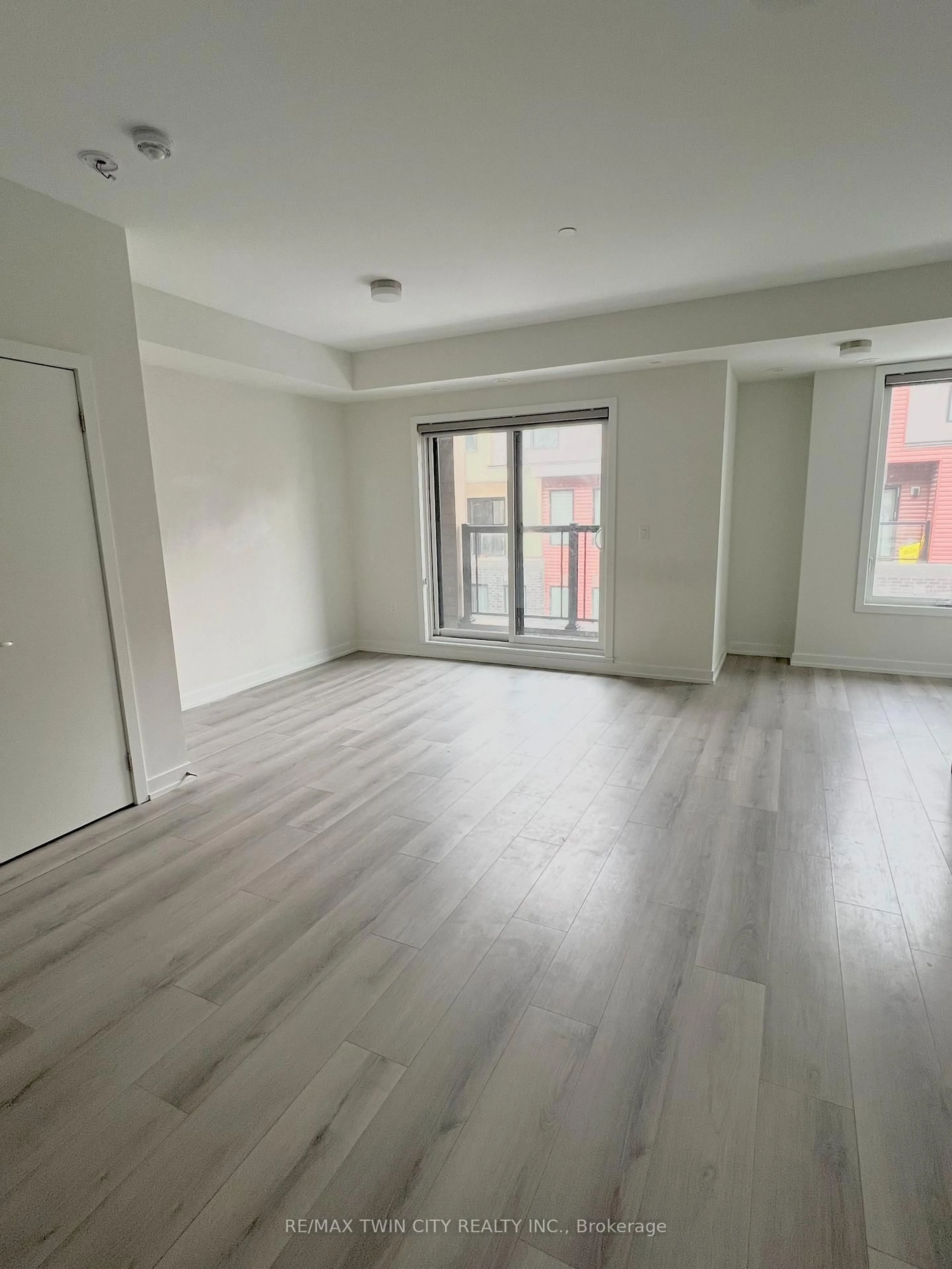 A pic of a room for 3550 Colonial Dr #32, Mississauga Ontario L5L 0C1