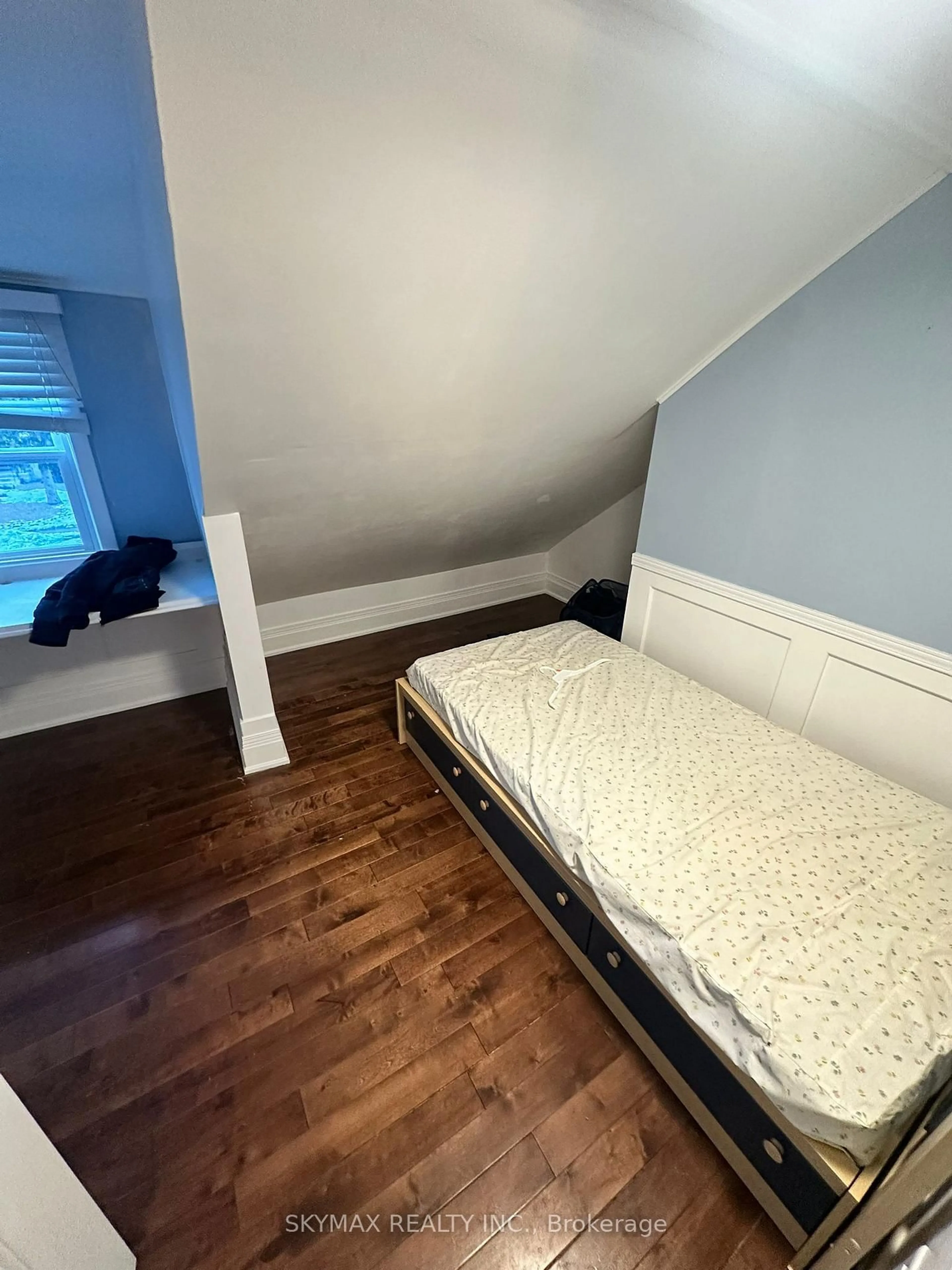 A pic of a room for 15 College St, Toronto Ontario M9V 1H4