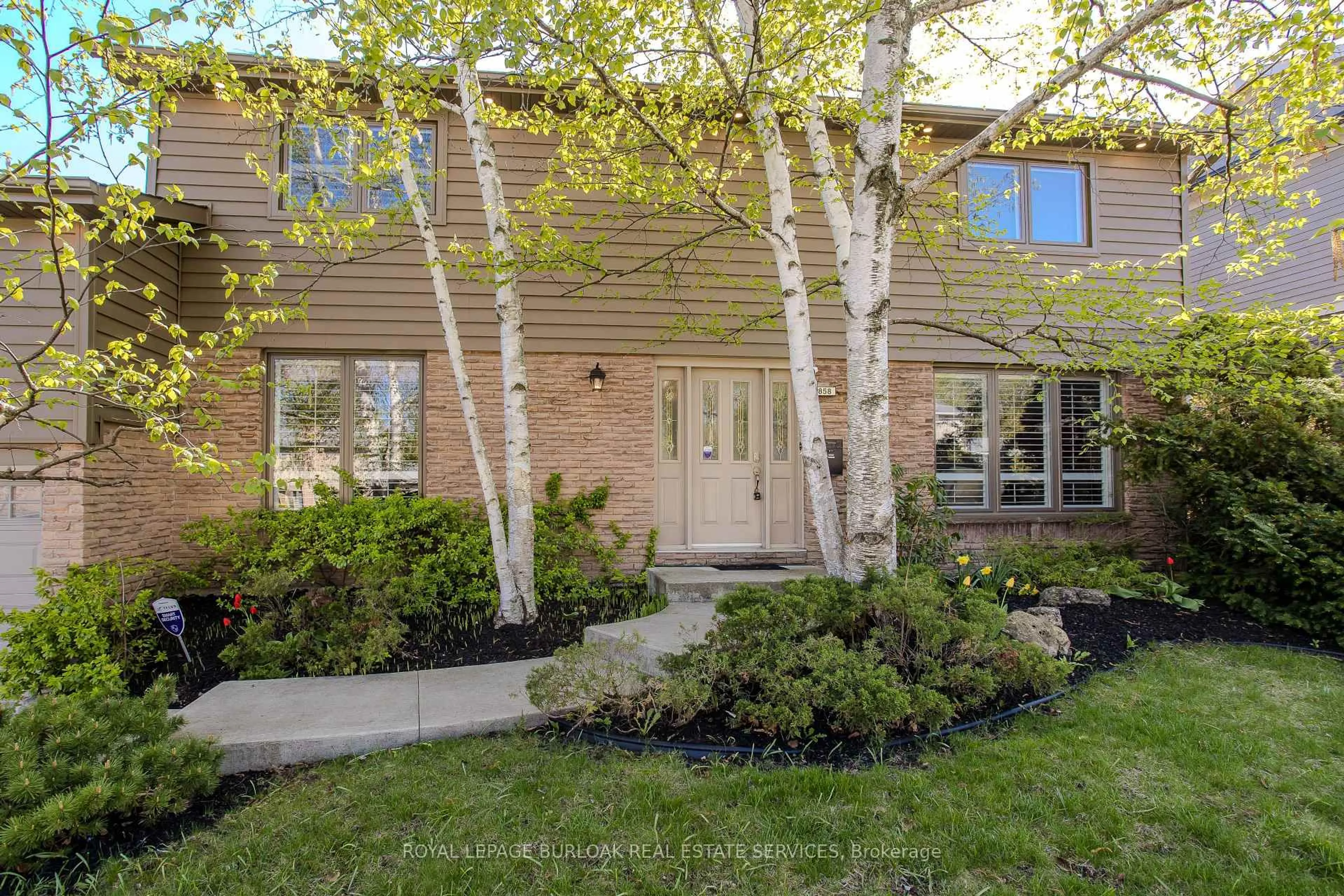 Unknown for 1858 Heather Hills Dr, Burlington Ontario L7P 2Y9