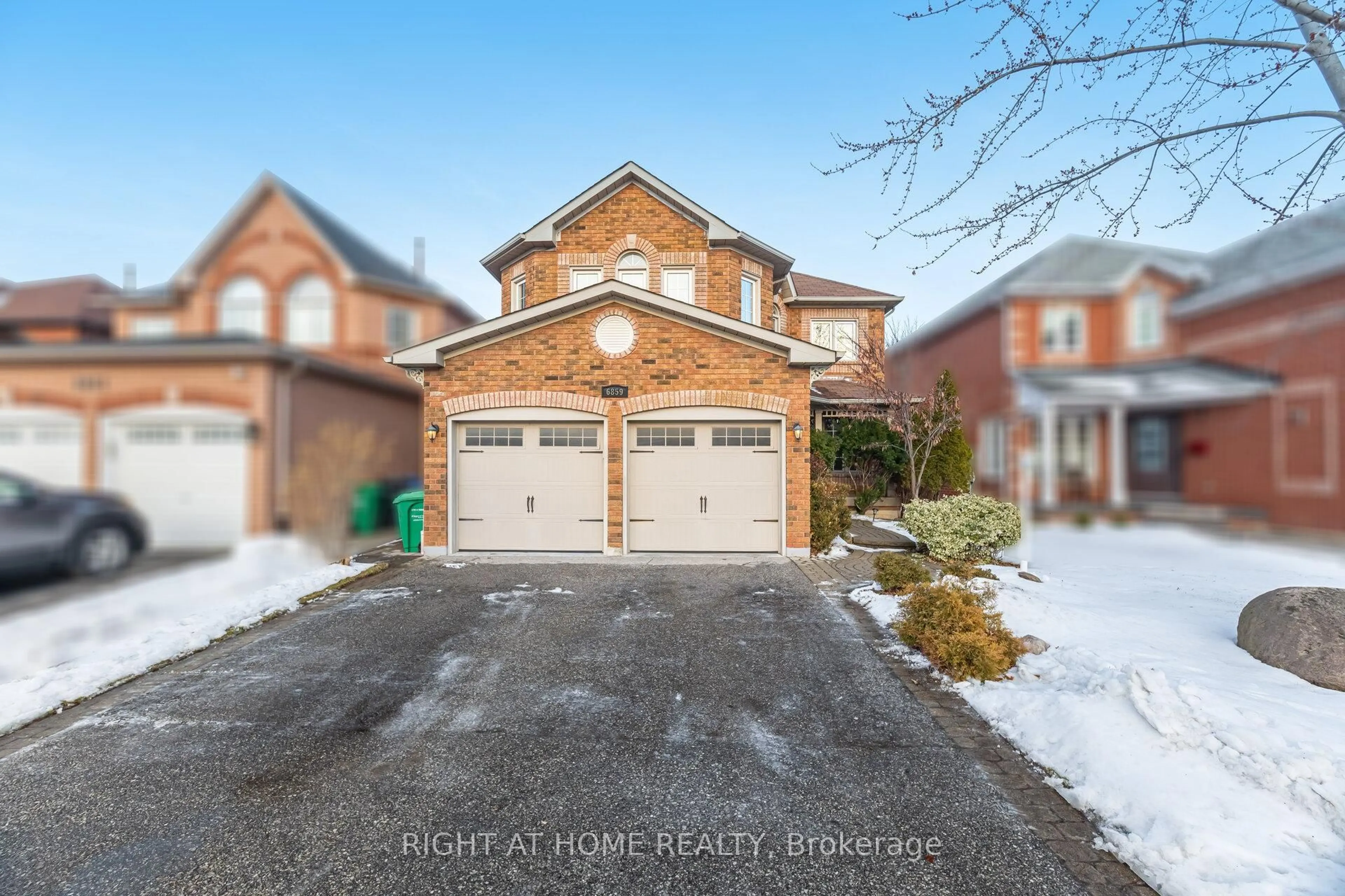 Home with brick exterior material, street for 6859 Gracefield Dr, Mississauga Ontario L5N 6T6