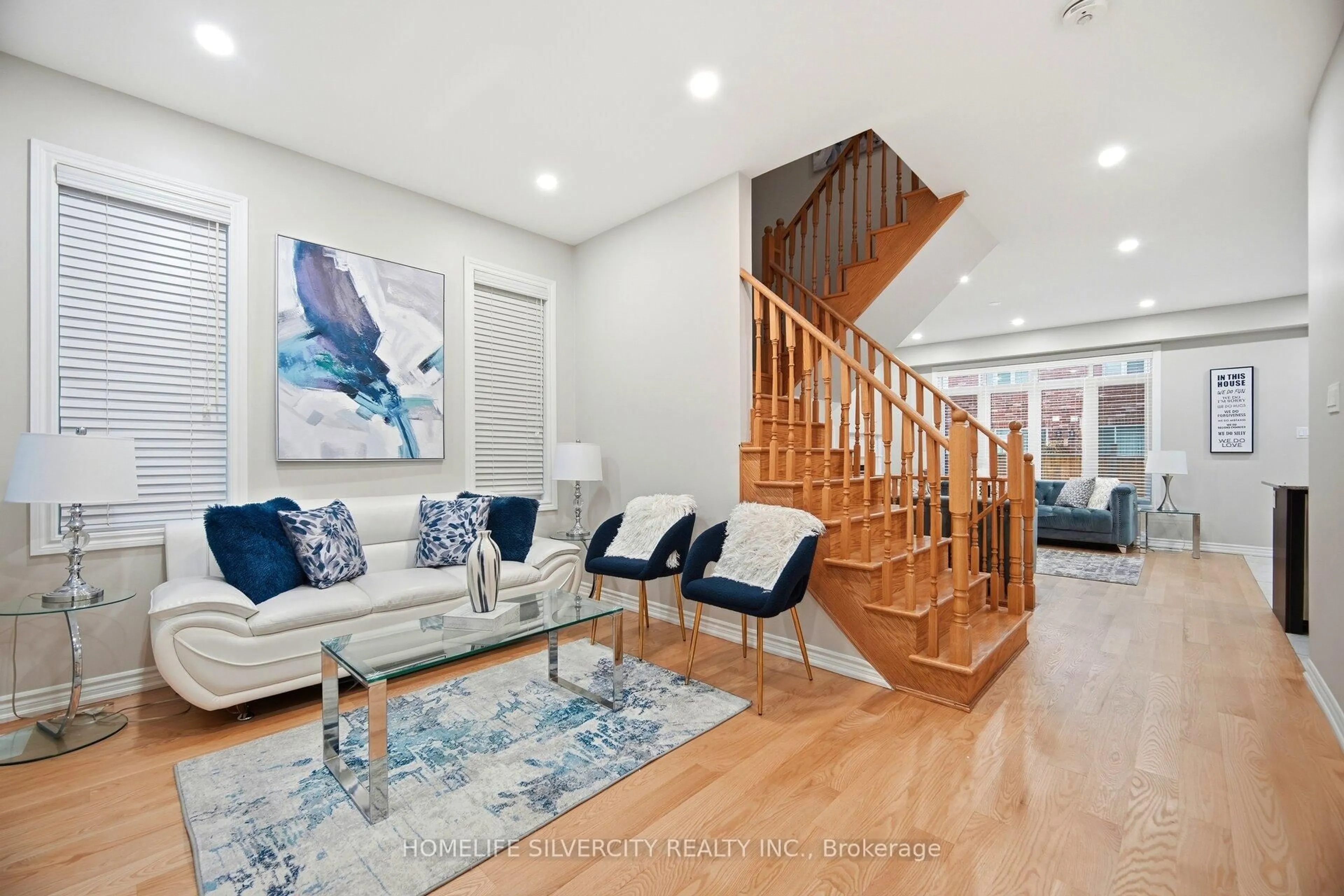 Unknown for 28 Dolobram Tr, Brampton Ontario L4A 4Y1