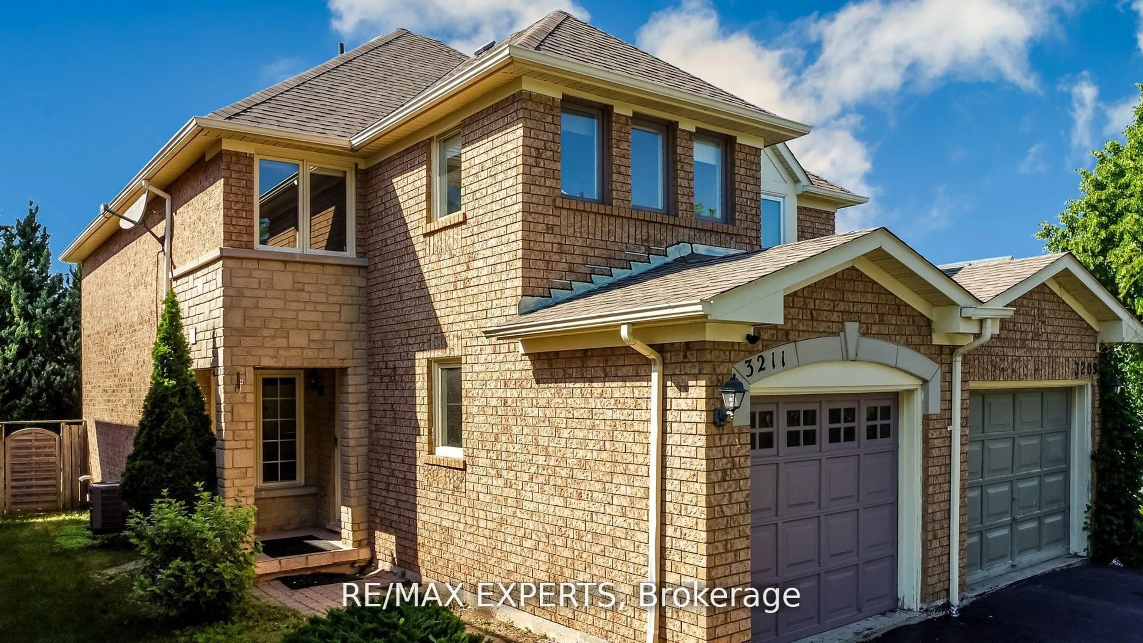 Home with brick exterior material, street for 3211 Coralbean Pl, Mississauga Ontario L5N 7C9