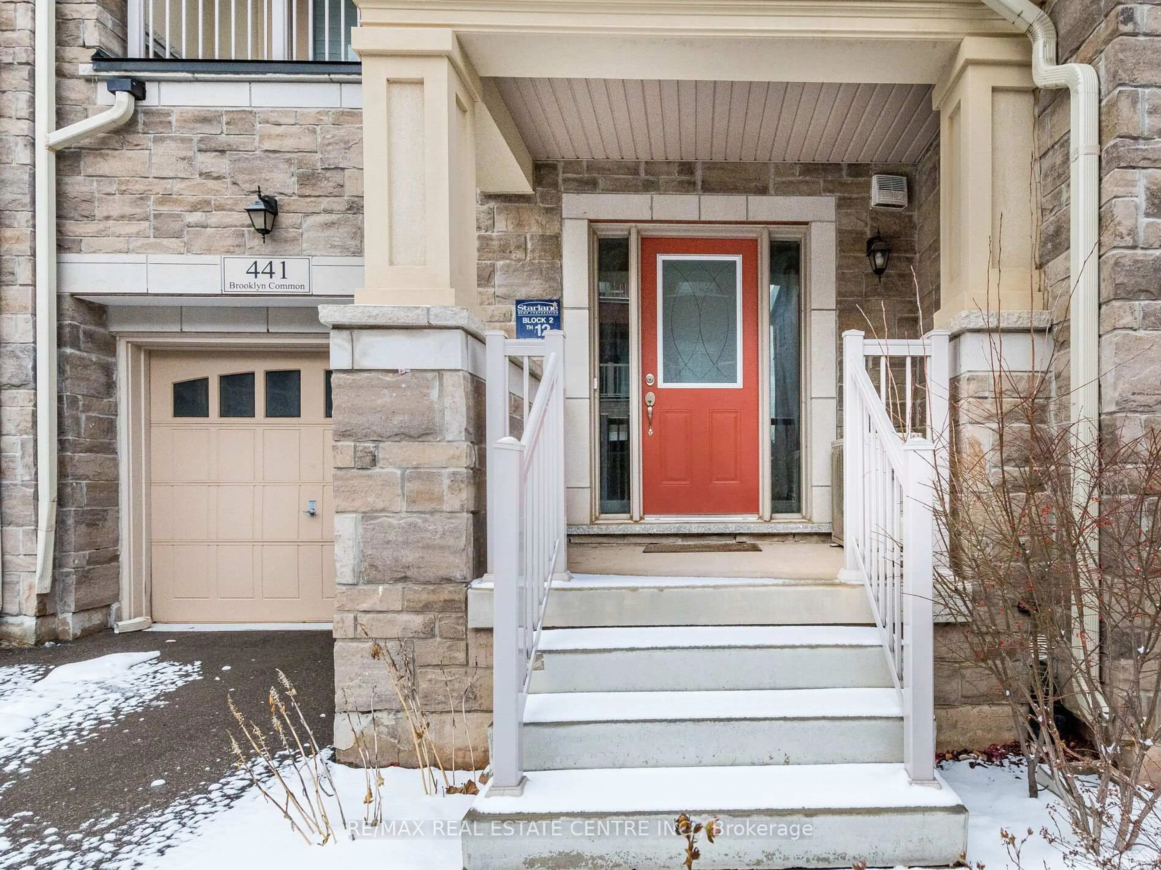 Indoor entryway for 441 Brooklyn Common, Oakville Ontario L6H 3P4
