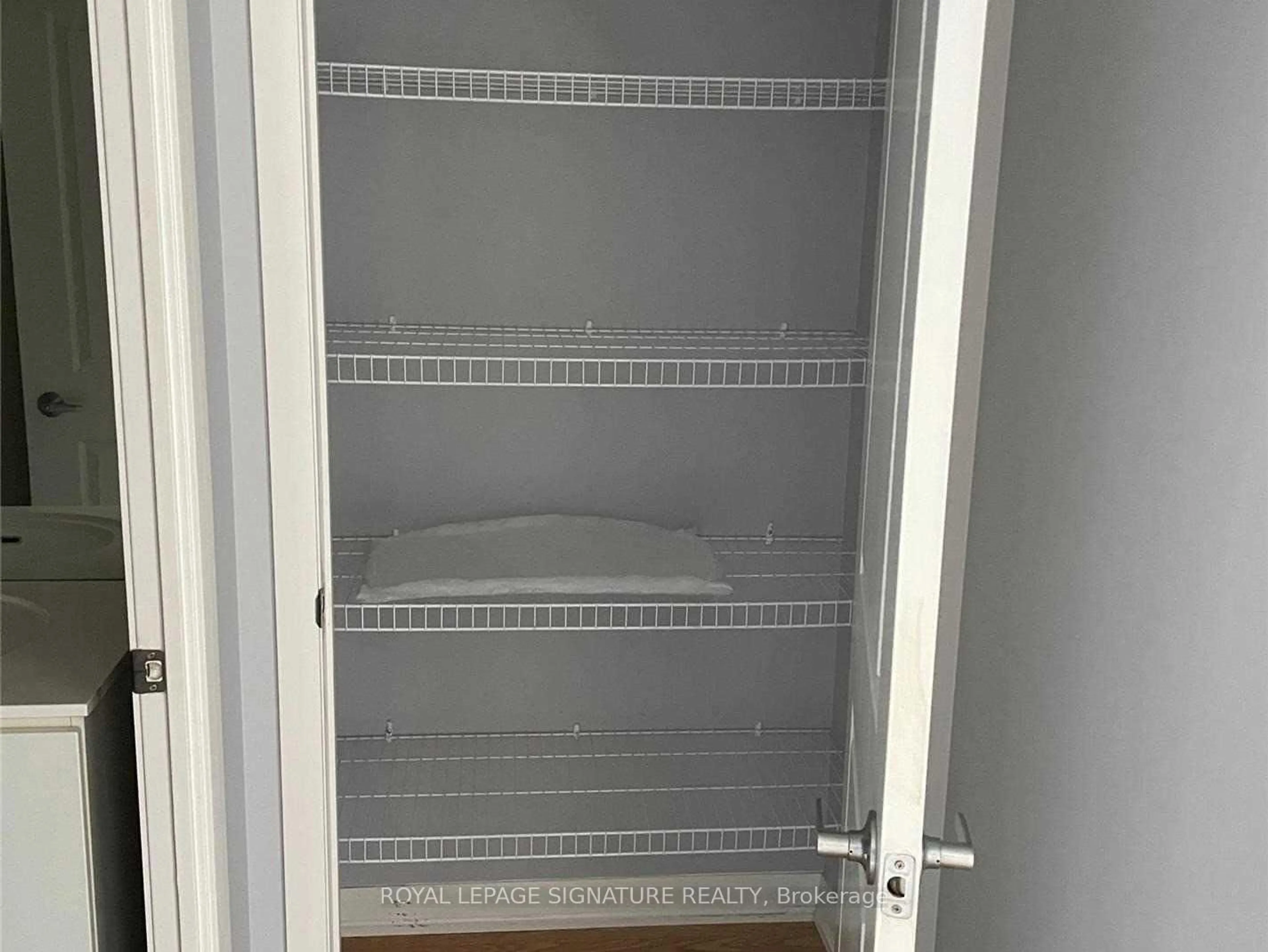Storage room or clothes room or walk-in closet for 205 Sherway Gardens Rd #706, Toronto Ontario M9C 0A5