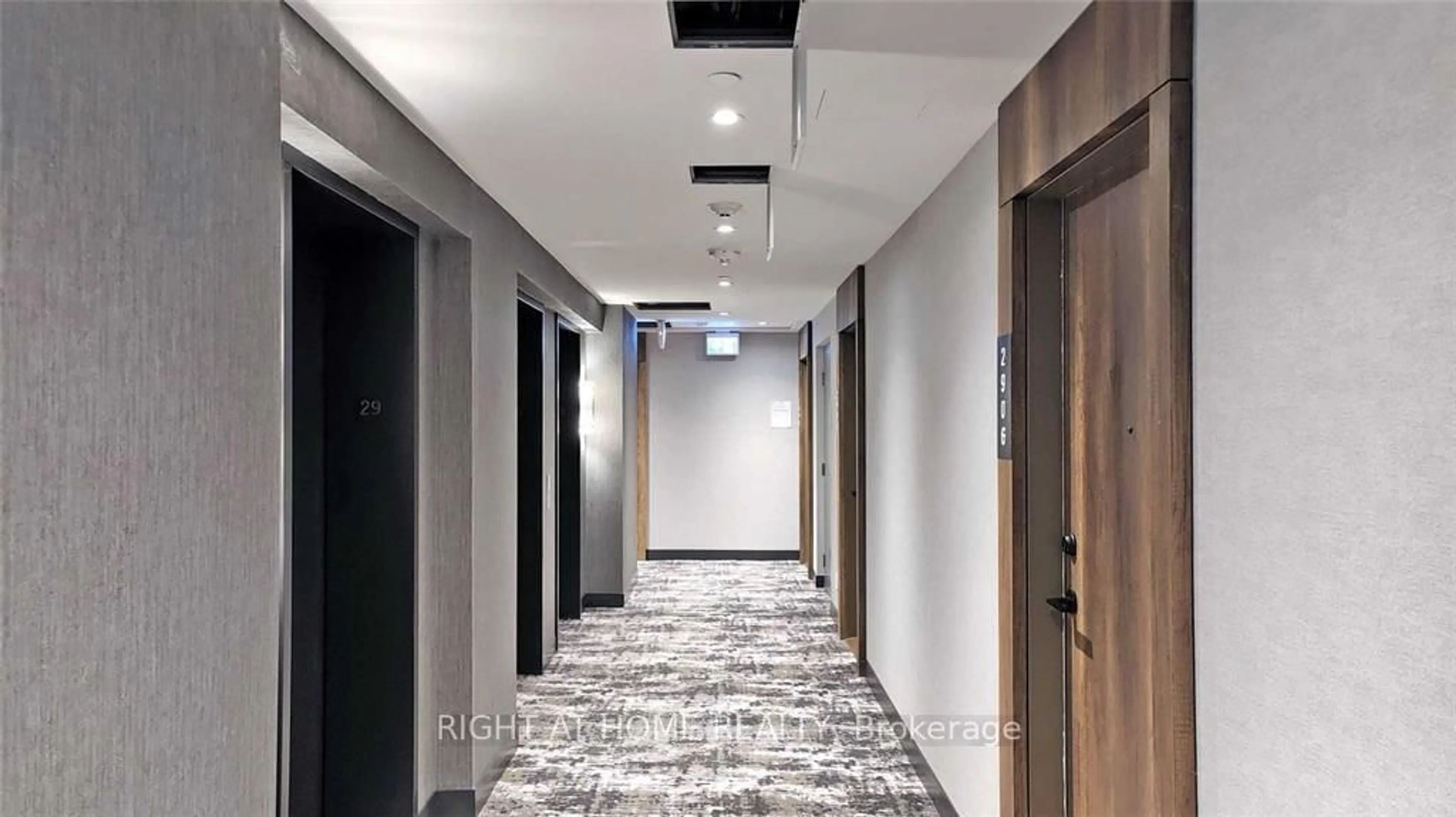 Indoor foyer for 251 Manitoba St #2906, Toronto Ontario M8Y 0B3