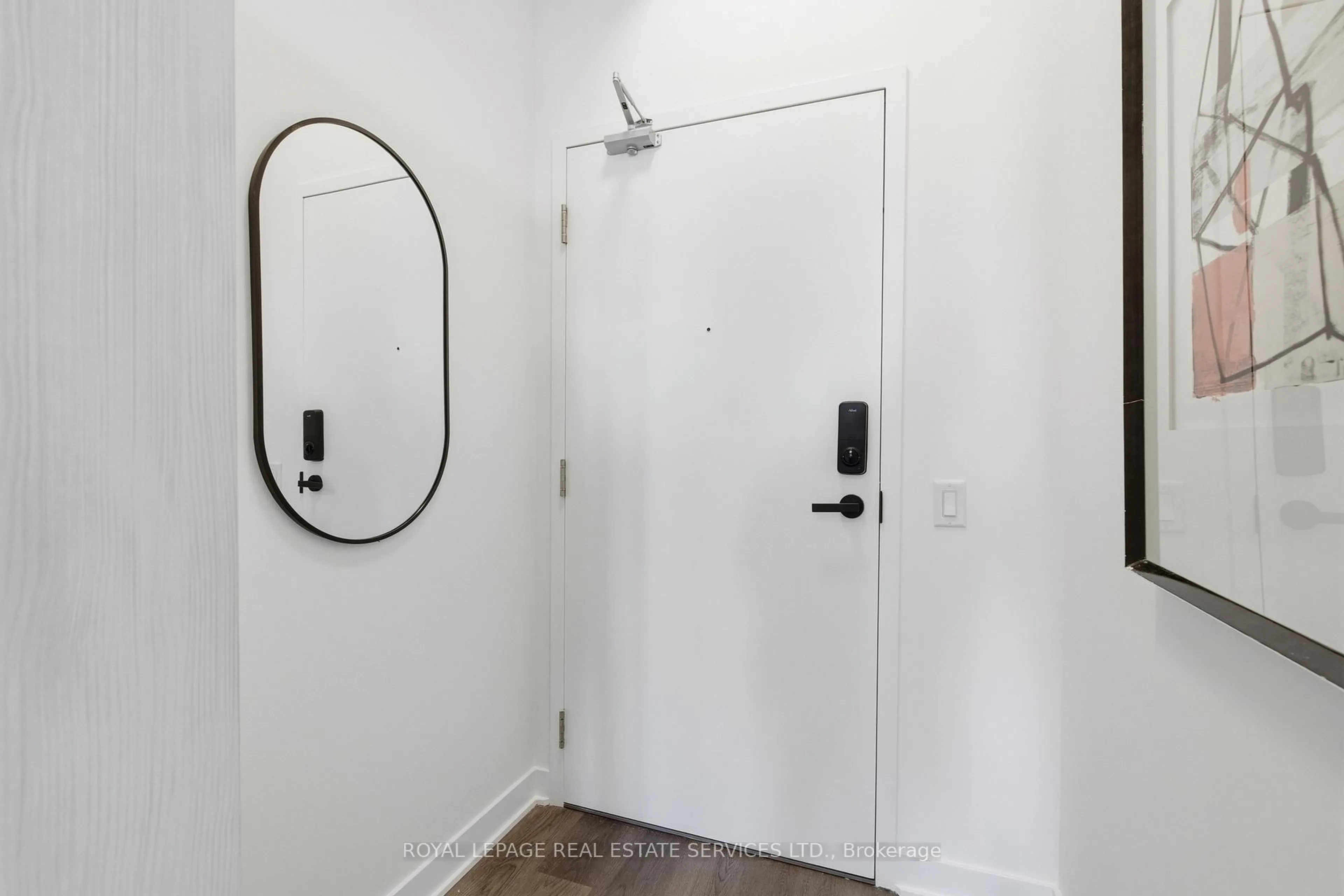 Unknown for 3900 Confederation Pkwy #1811, Mississauga Ontario L5B 0M3