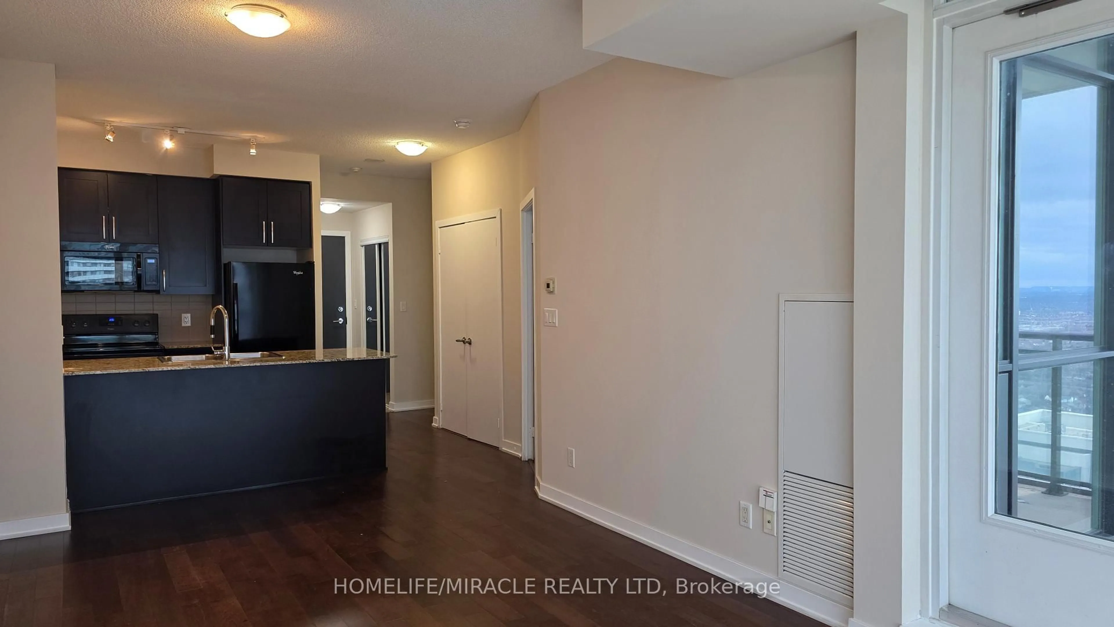 A pic of a room for 4070 Confederation Pkwy #3408, Mississauga Ontario L5B 0E9