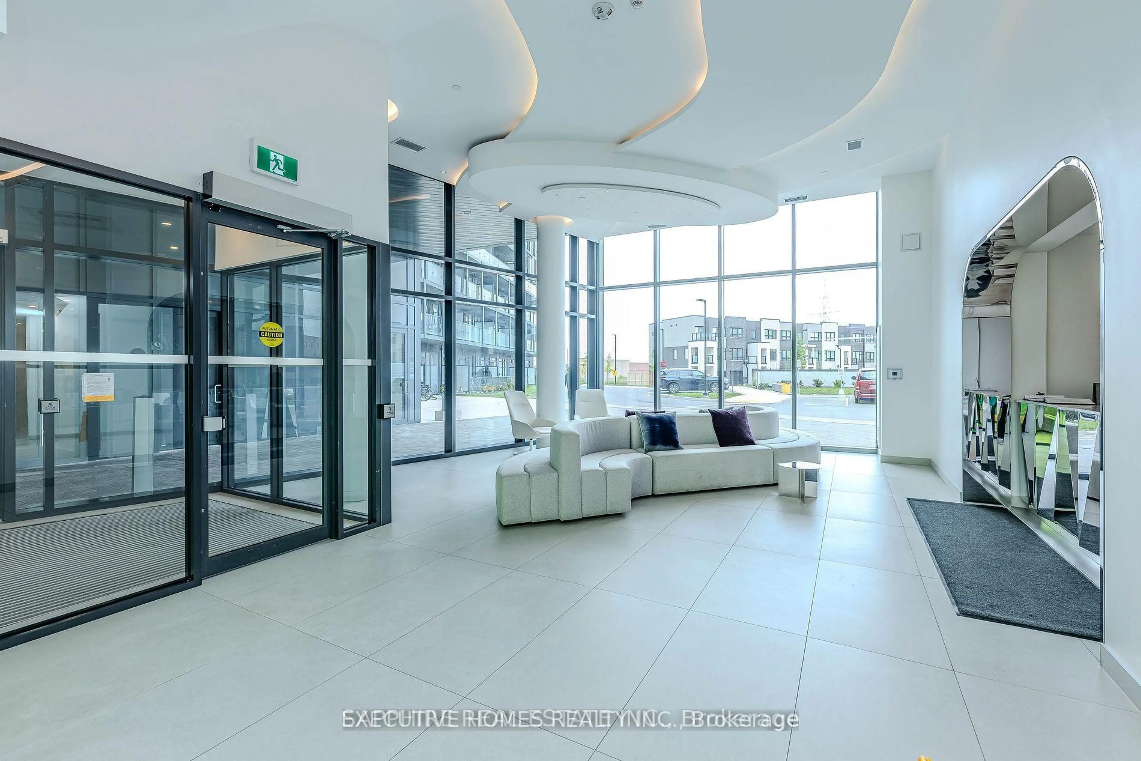 Indoor foyer for 3210 Dakota Common #A 712, Burlington Ontario L7M 2A8