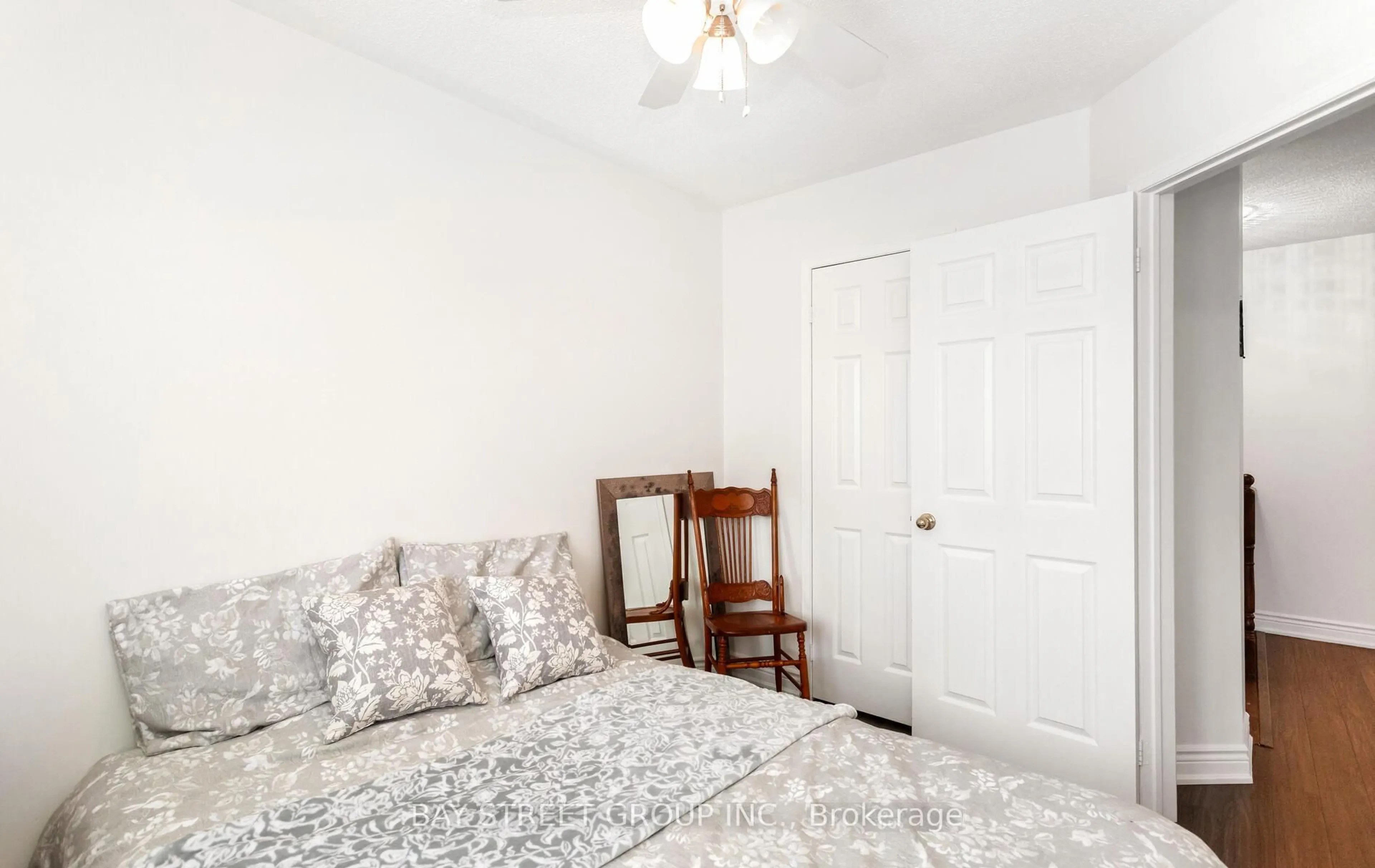 A pic of a room for 1104 Davis Lane, Milton Ontario L9T 5P9