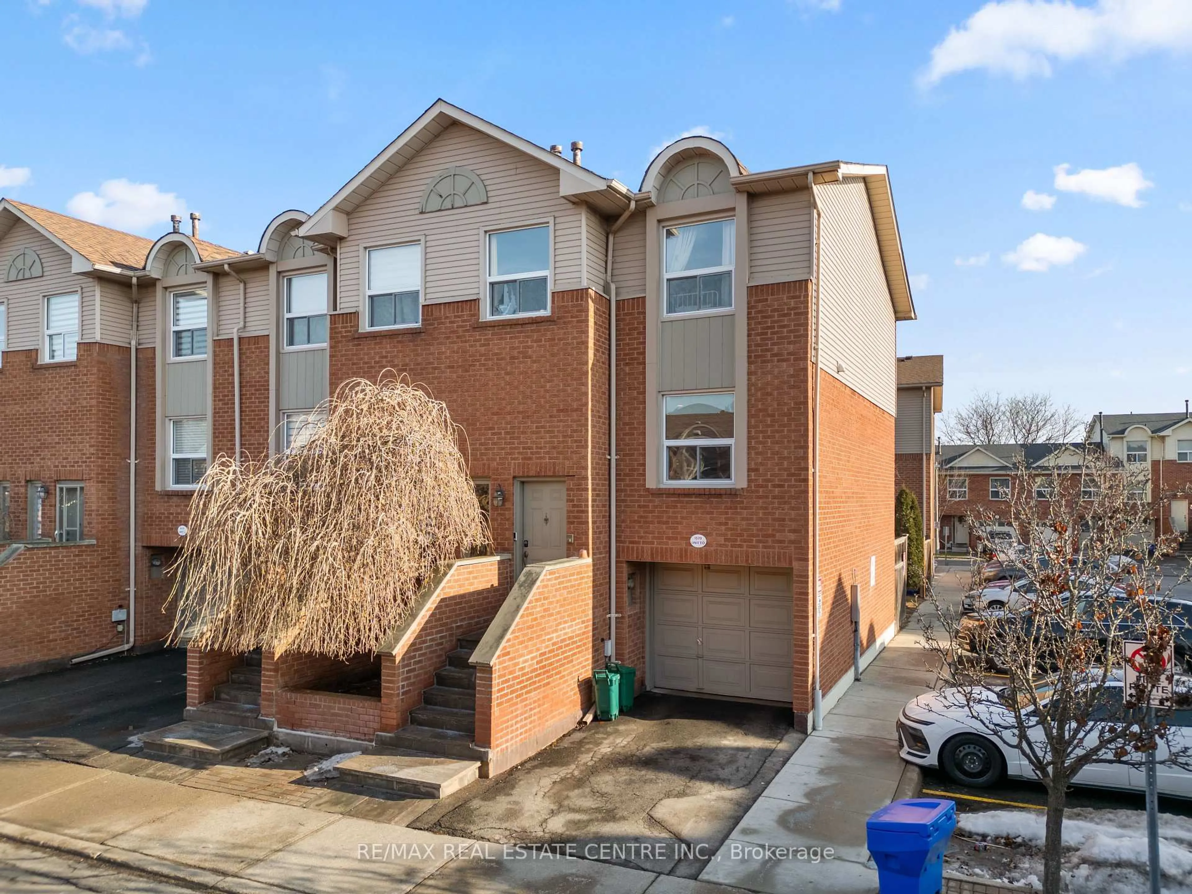 Home with brick exterior material, street for 1570 Reeves Gate #10, Oakville Ontario L6M 3J3