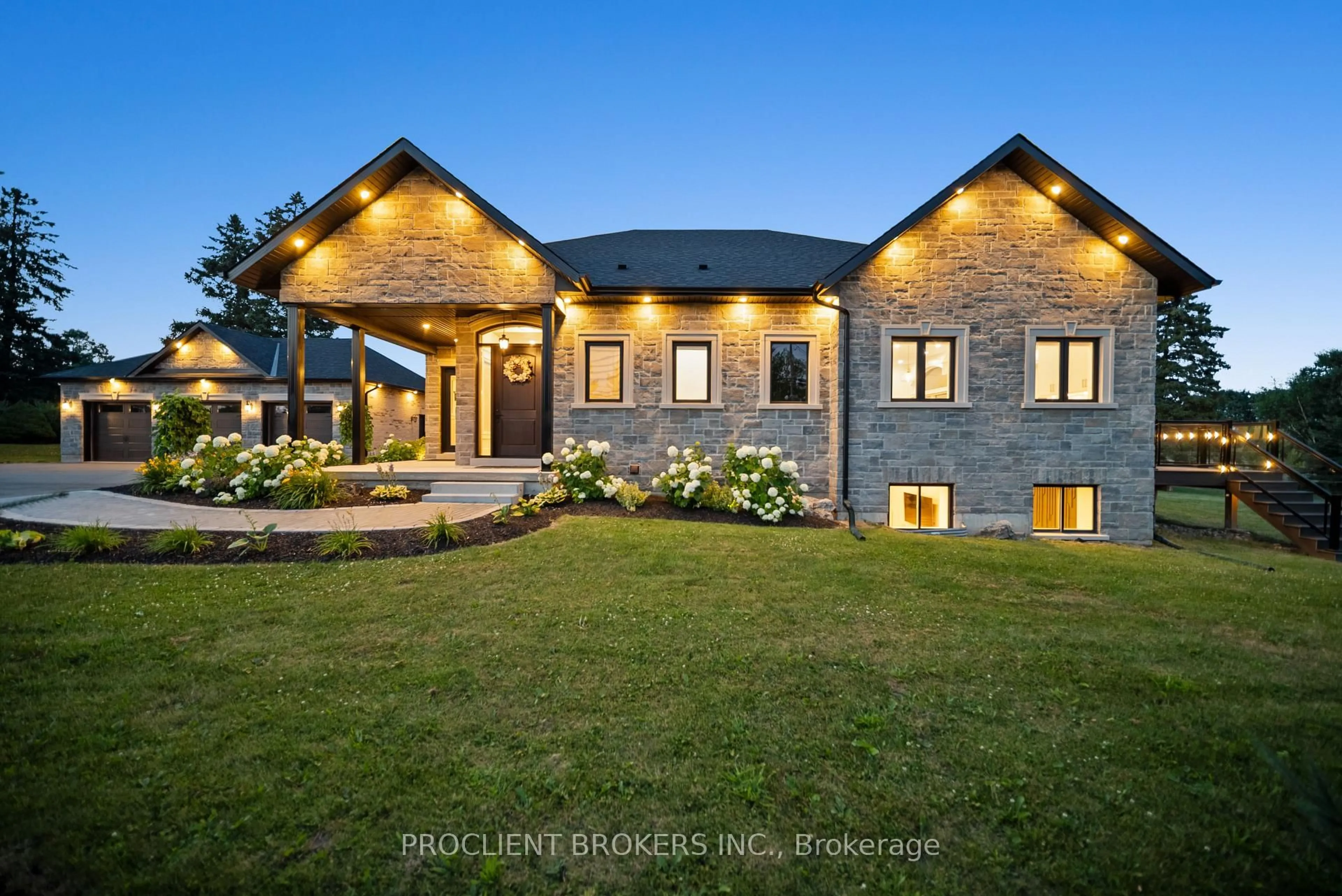 Home with brick exterior material, building for 10223 Guelph Line, Milton Ontario L0P 1B0