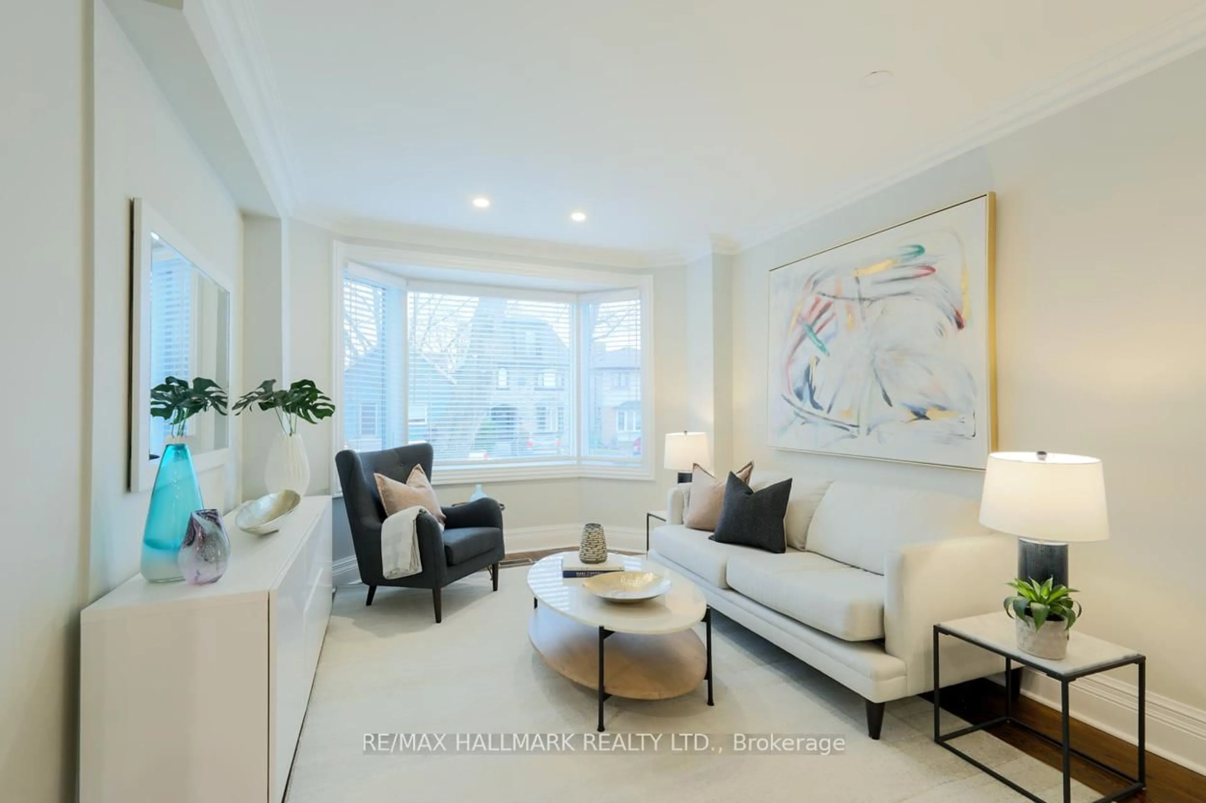 Living room with furniture, unknown for 14 Wendover Rd, Toronto Ontario M8X 2K9