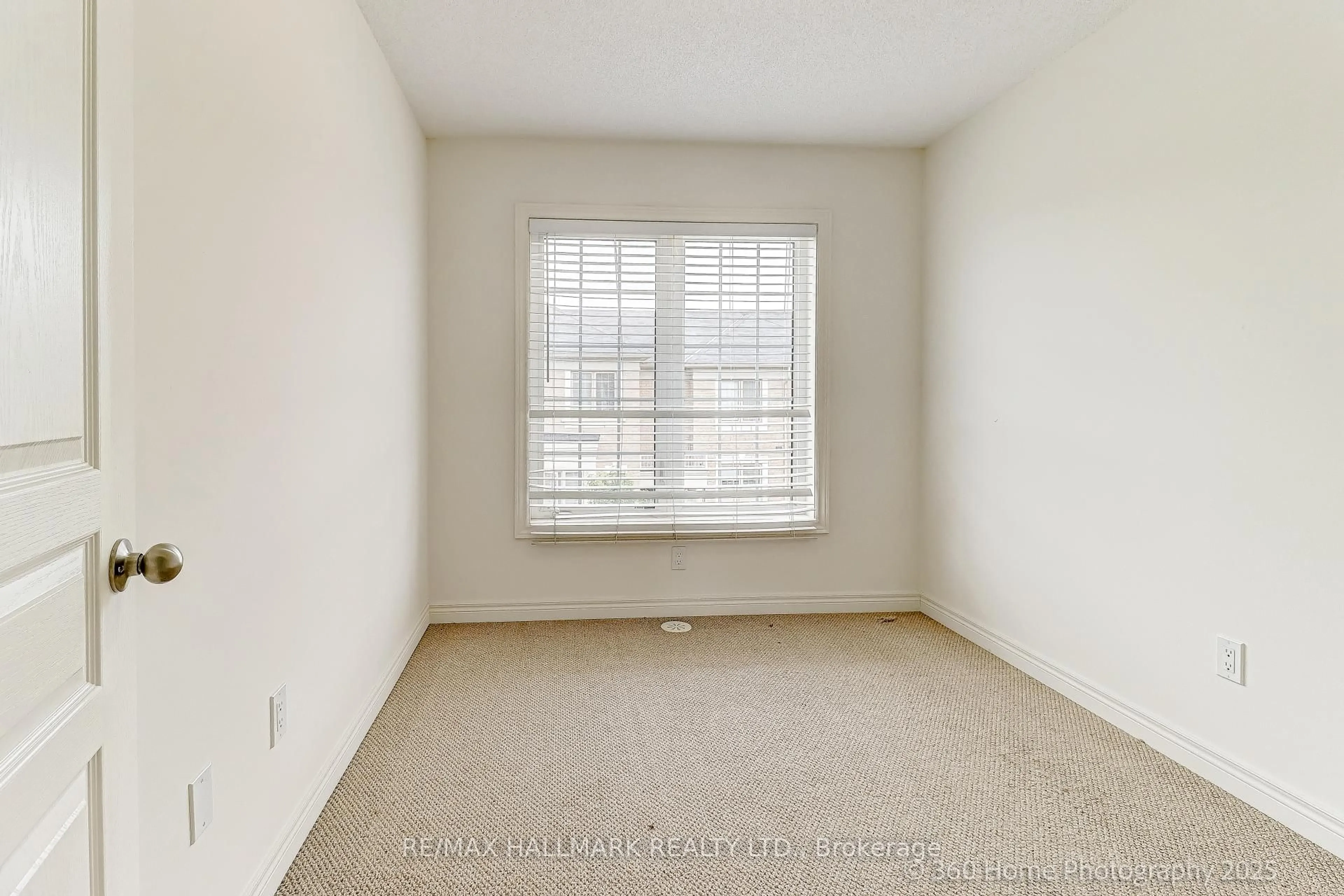 A pic of a room for 6 Aspen Hills Rd, Brampton Ontario L6Y 6E3