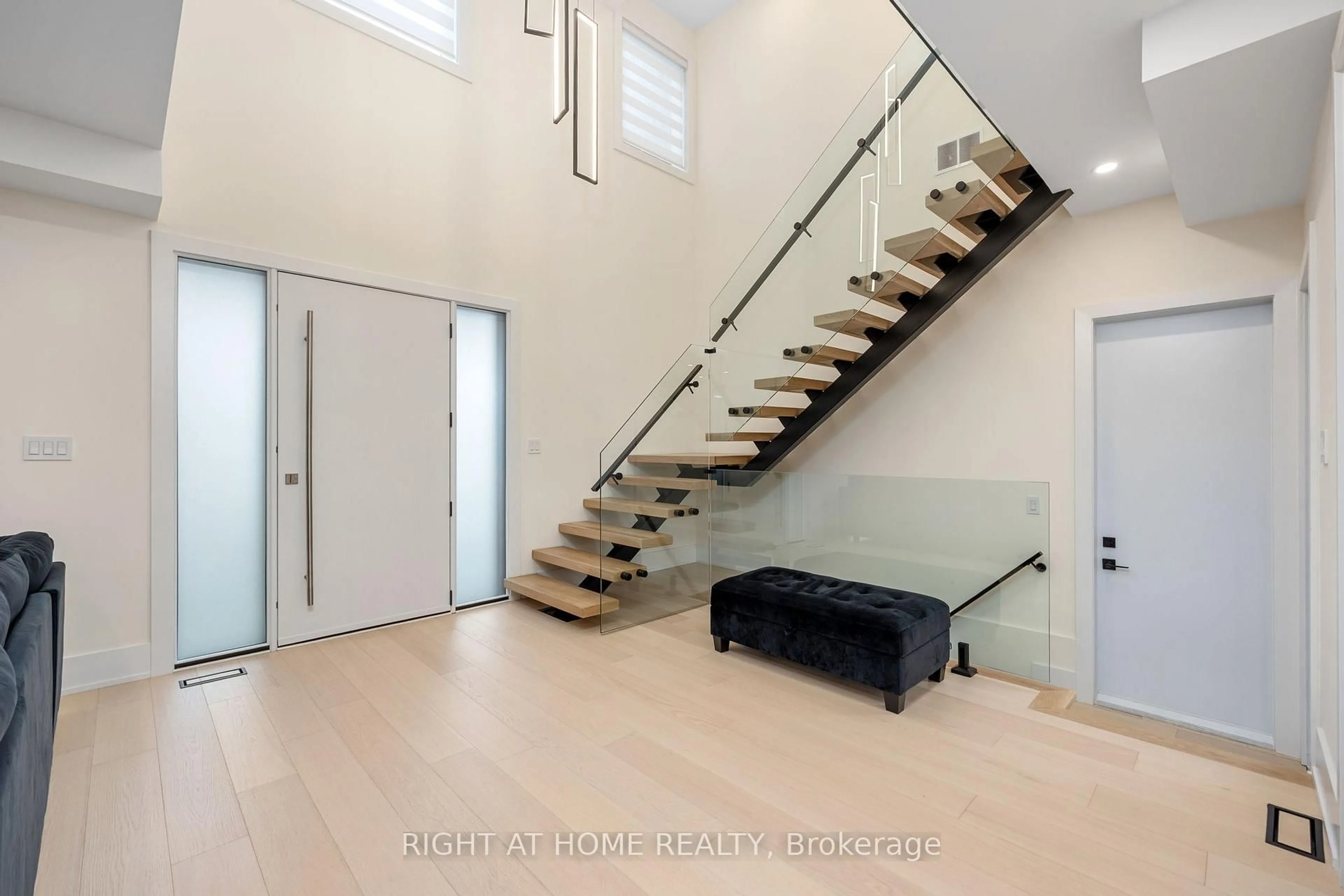 Unknown for 584 WALKERS Line, Burlington Ontario L7N 2E5