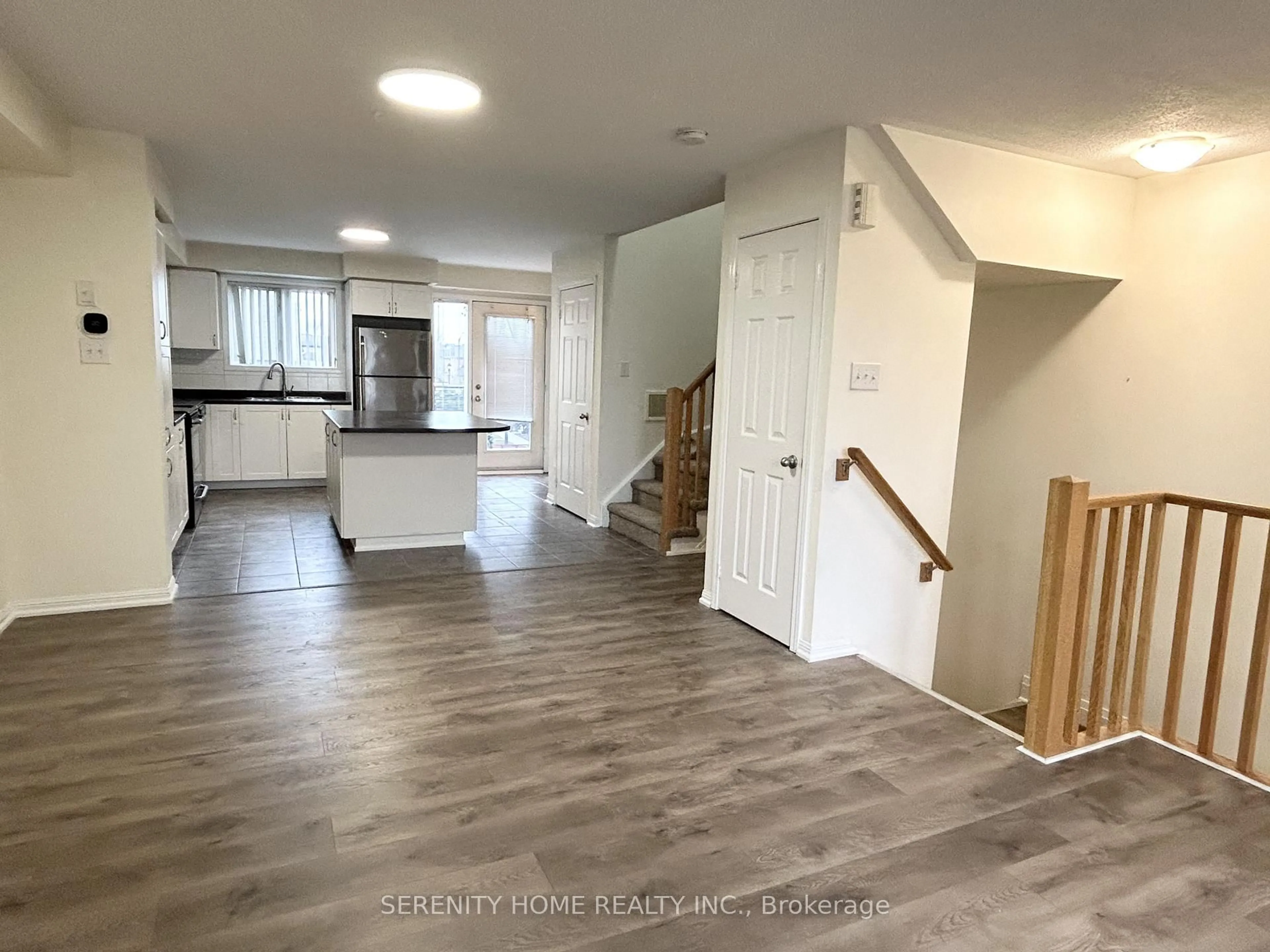 Open concept kitchen, unknown for 2875 Hazelton Pl #10, Mississauga Ontario L5M 6J3