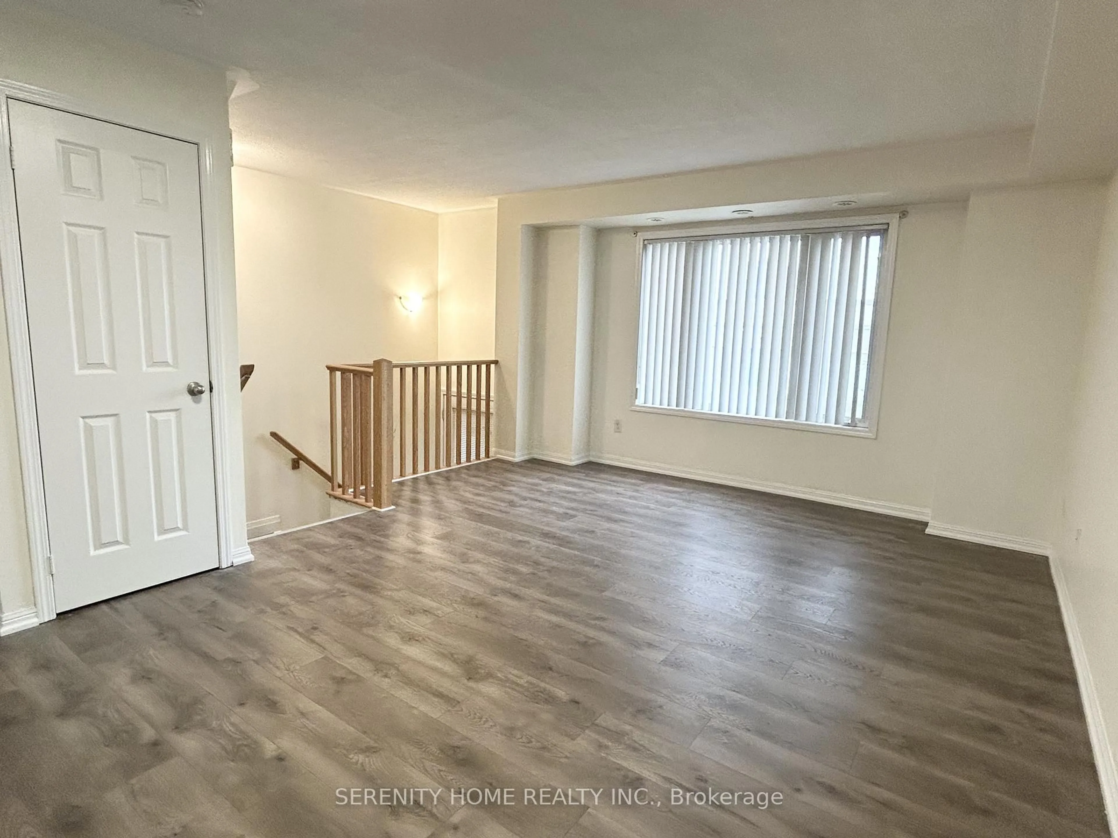 A pic of a room for 2875 Hazelton Pl #10, Mississauga Ontario L5M 6J3