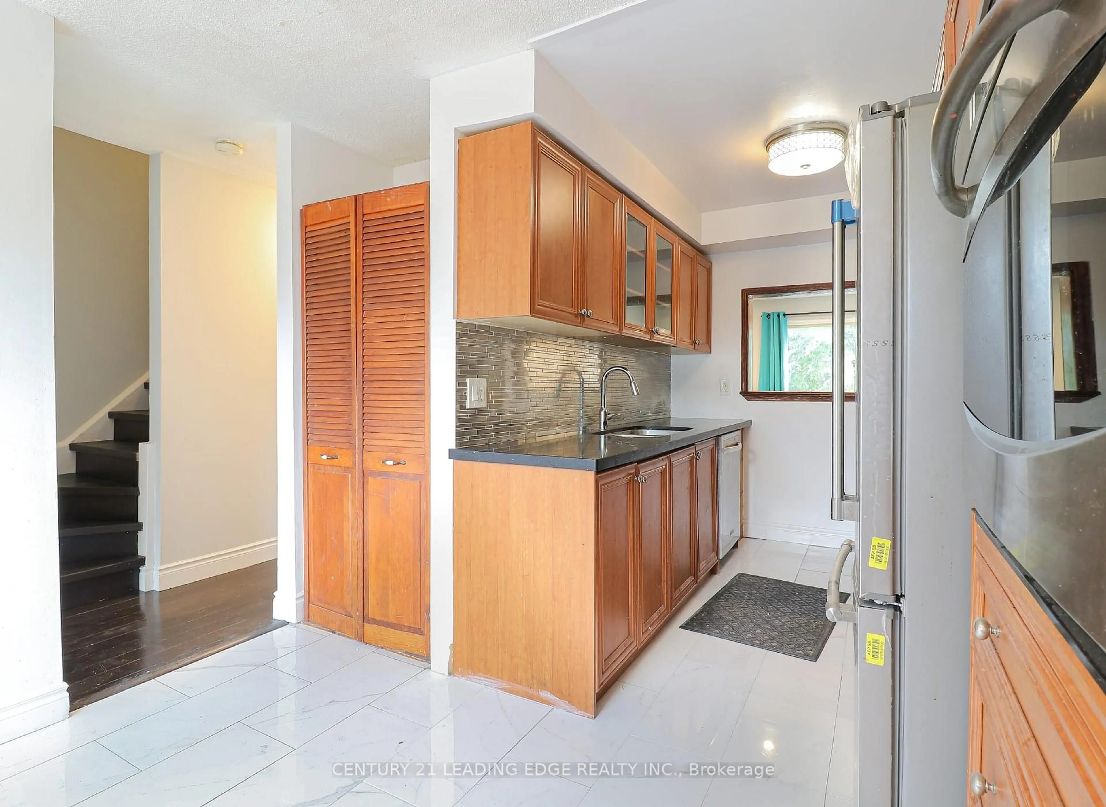 Unknown for 2 Carleton Pl #2, Brampton Ontario L6T 3Z4