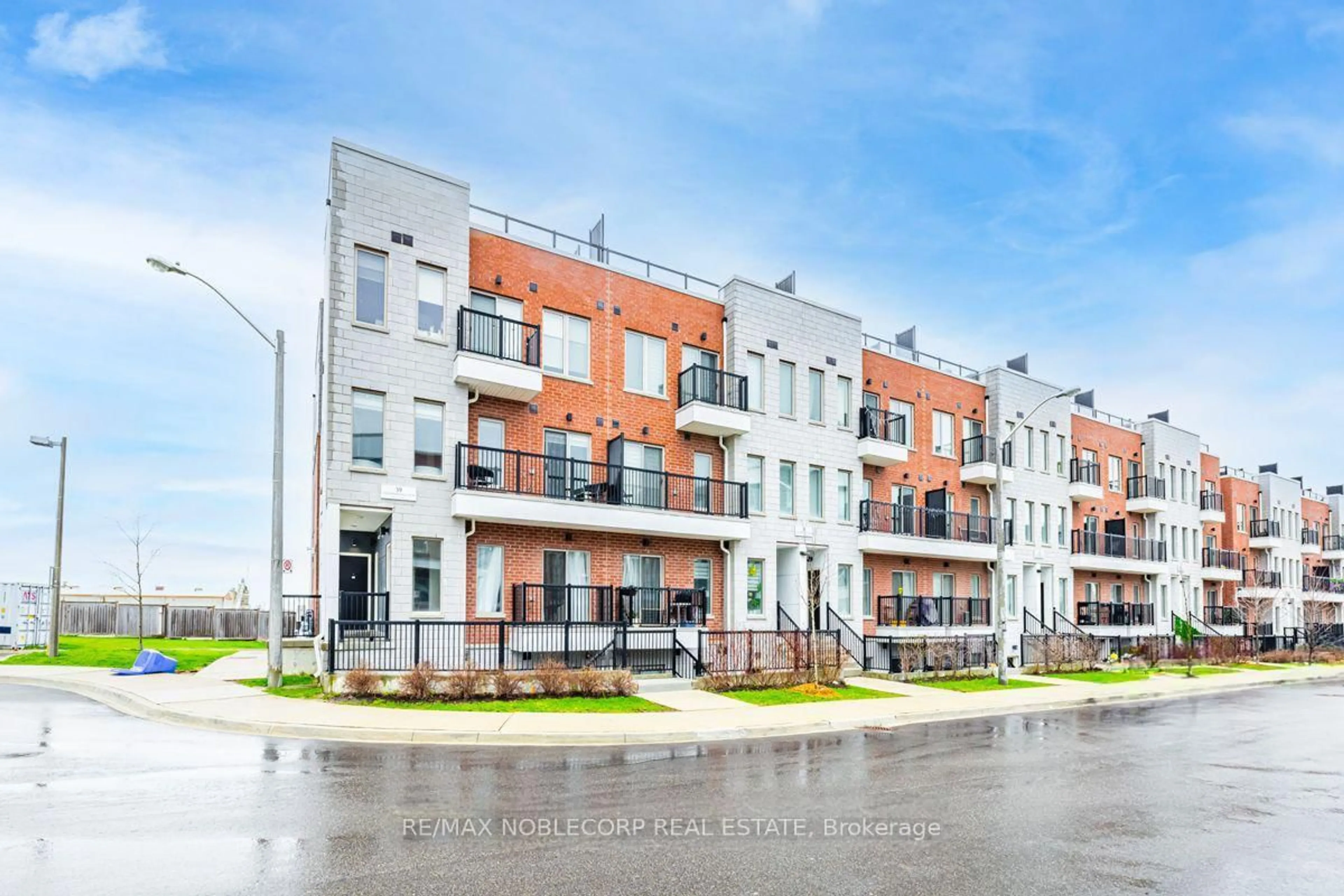 Unknown for 39 John Perkins Bull Dr #22, Toronto Ontario M3K 0C3