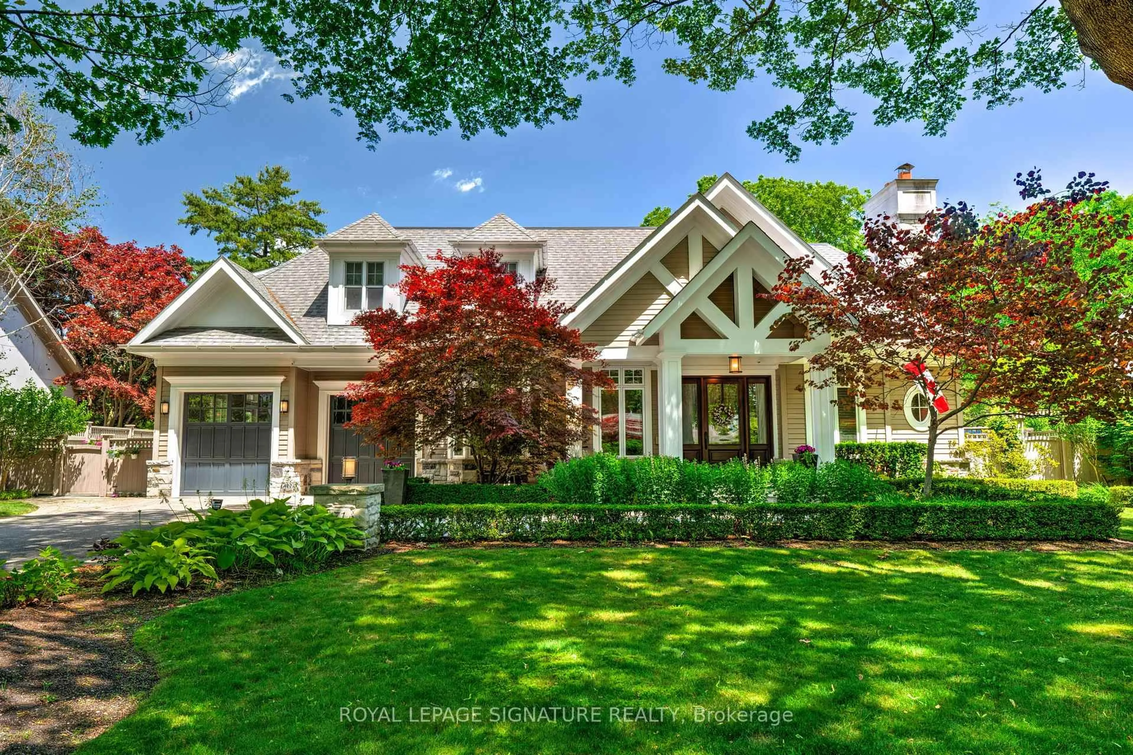 Home with brick exterior material, street for 71 Ennisclare Dr, Oakville Ontario L6J 4N3