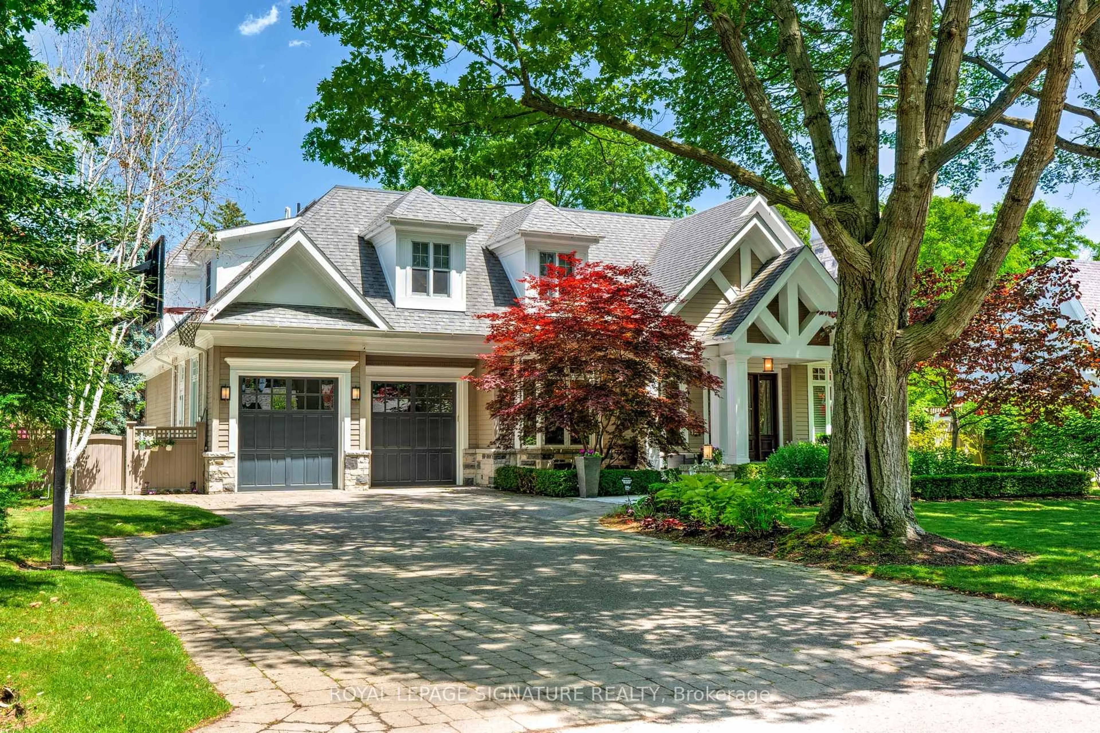 Home with brick exterior material, street for 71 Ennisclare Dr, Oakville Ontario L6J 4N3