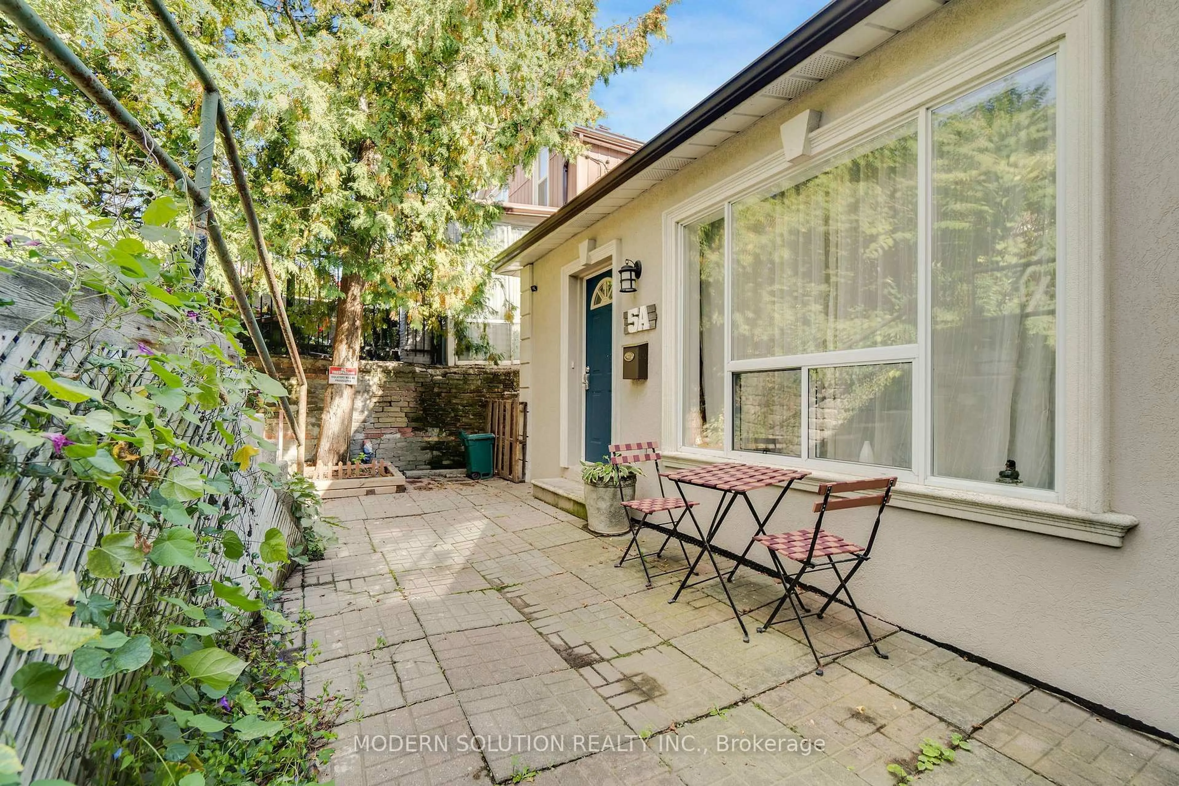 Patio, street for 5A Dynevor Rd, Toronto Ontario M6E 3W7