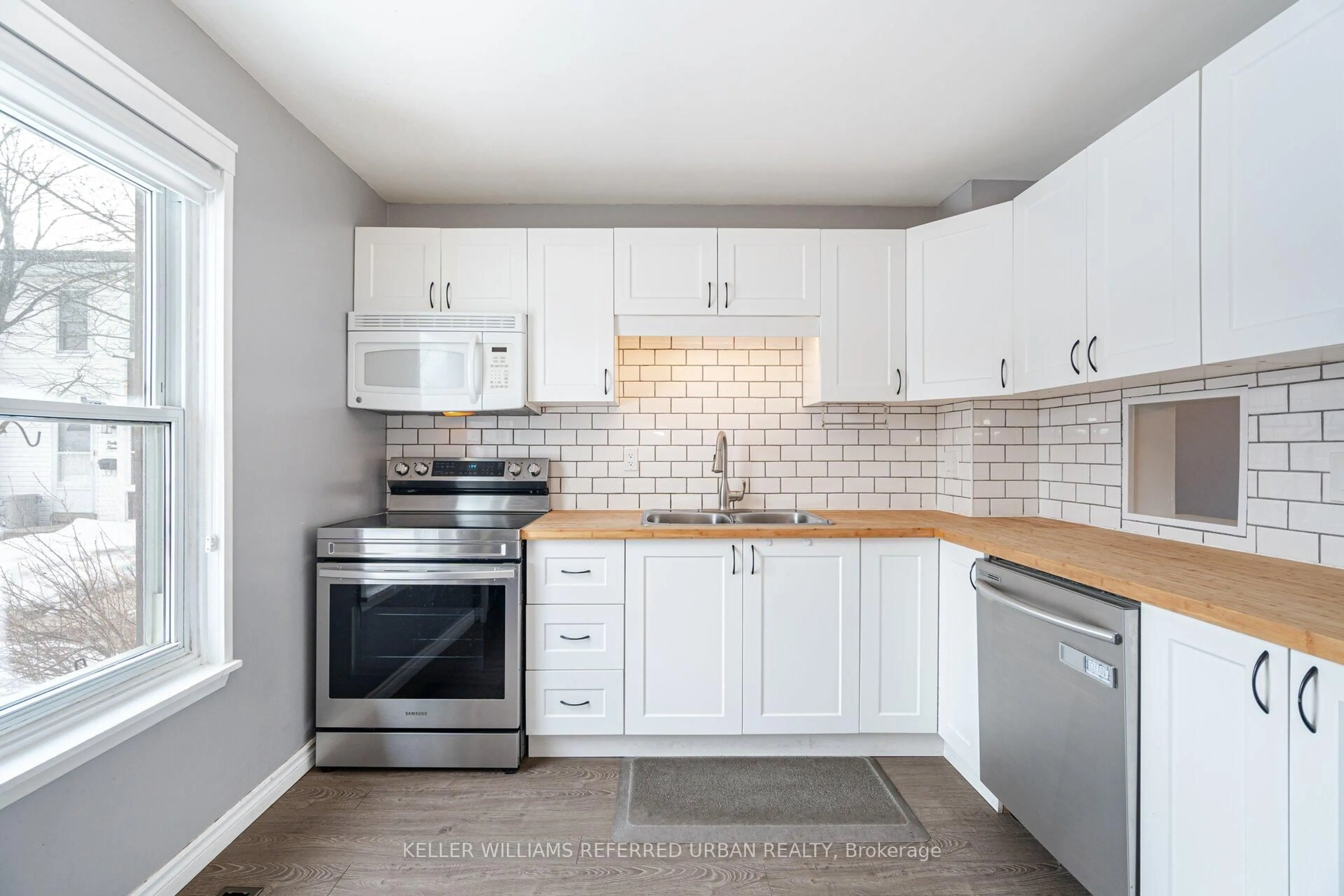 Standard kitchen, unknown for 1020 Central Park Dr #47, Brampton Ontario L6S 3L6