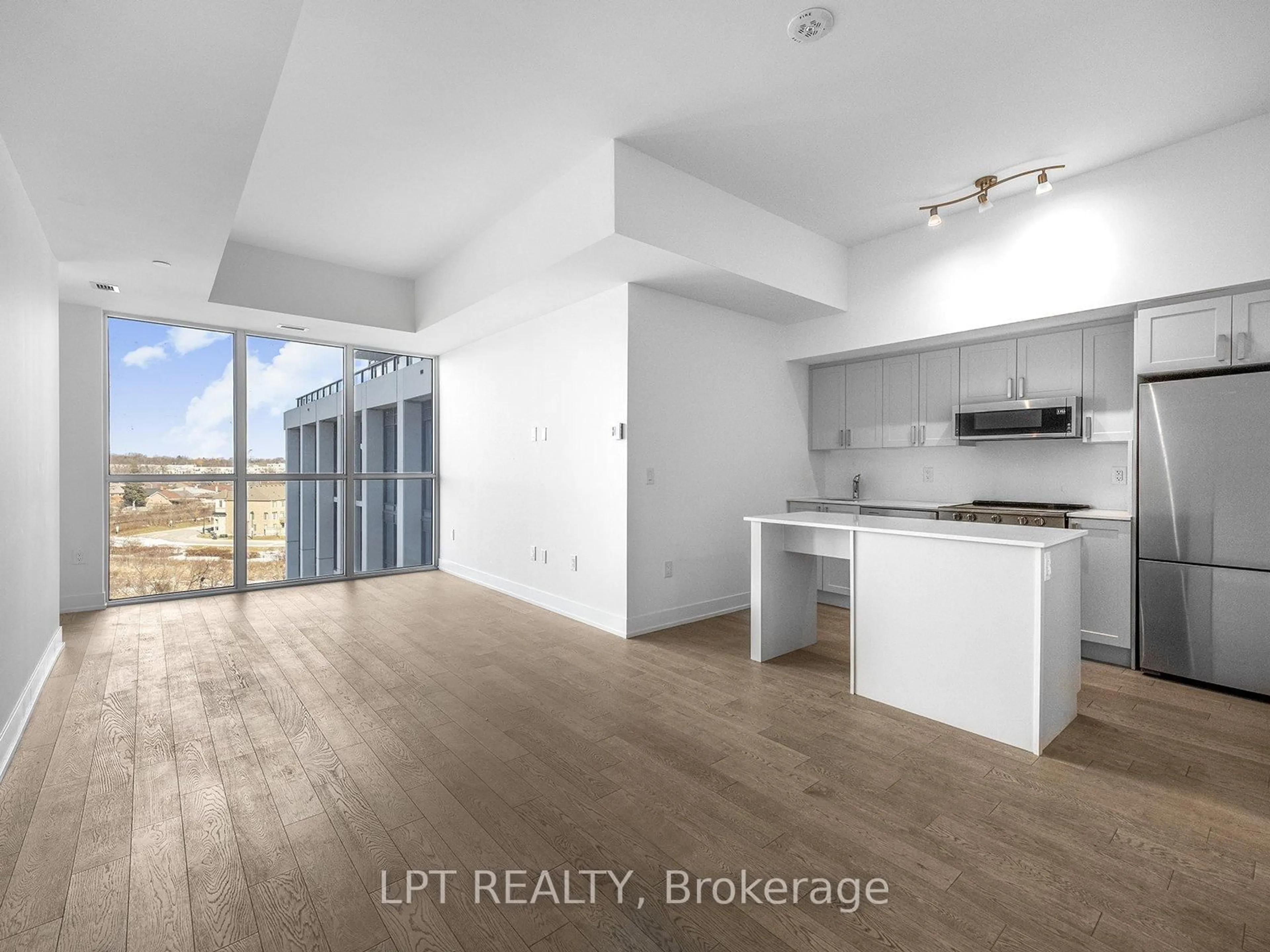 Open concept kitchen, unknown for 1063 Douglas McCurdy Common #615, Mississauga Ontario L5G 4B1