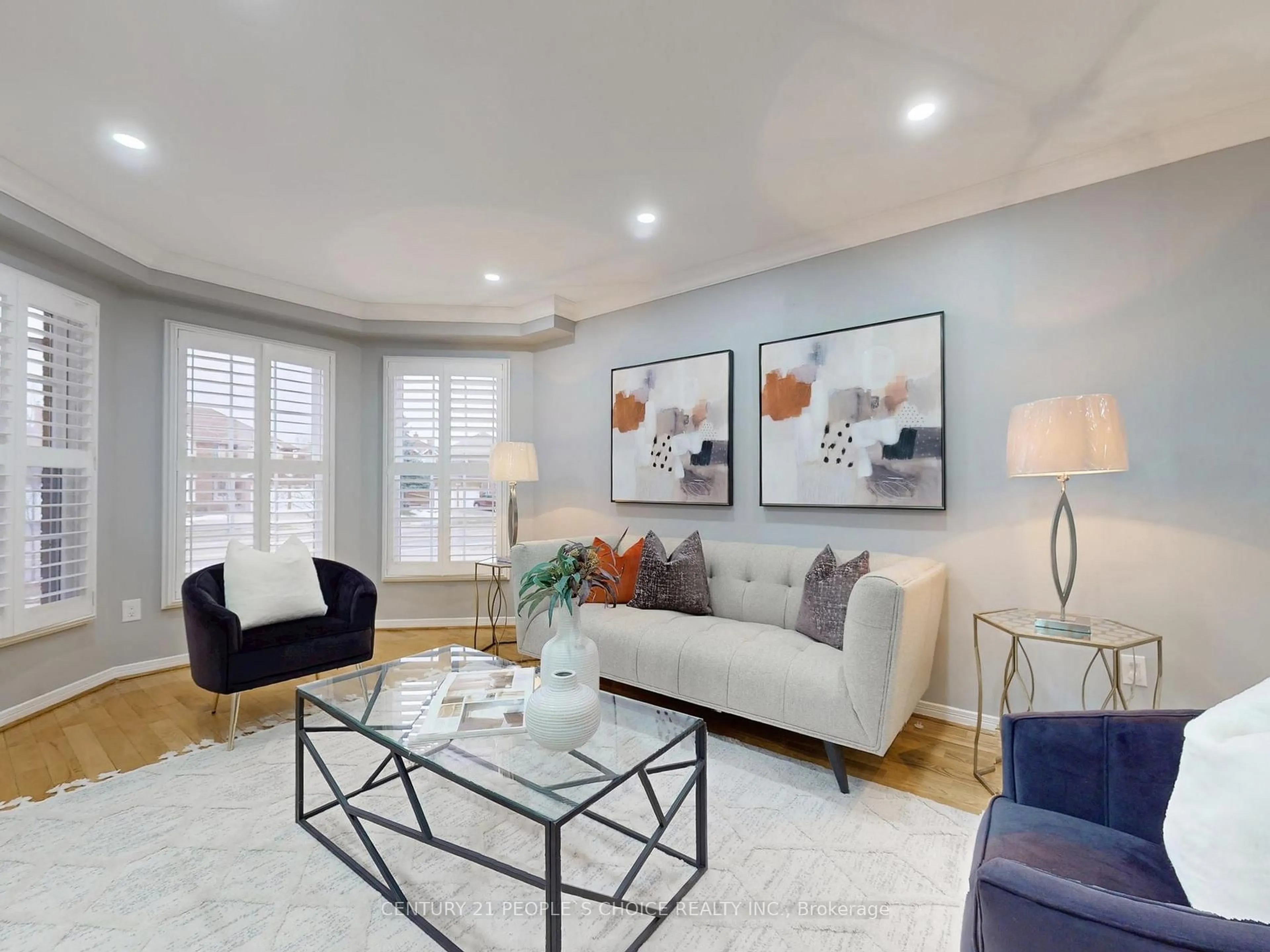 Living room with furniture, unknown for 1617 Bristol Rd, Mississauga Ontario L5M 4B6