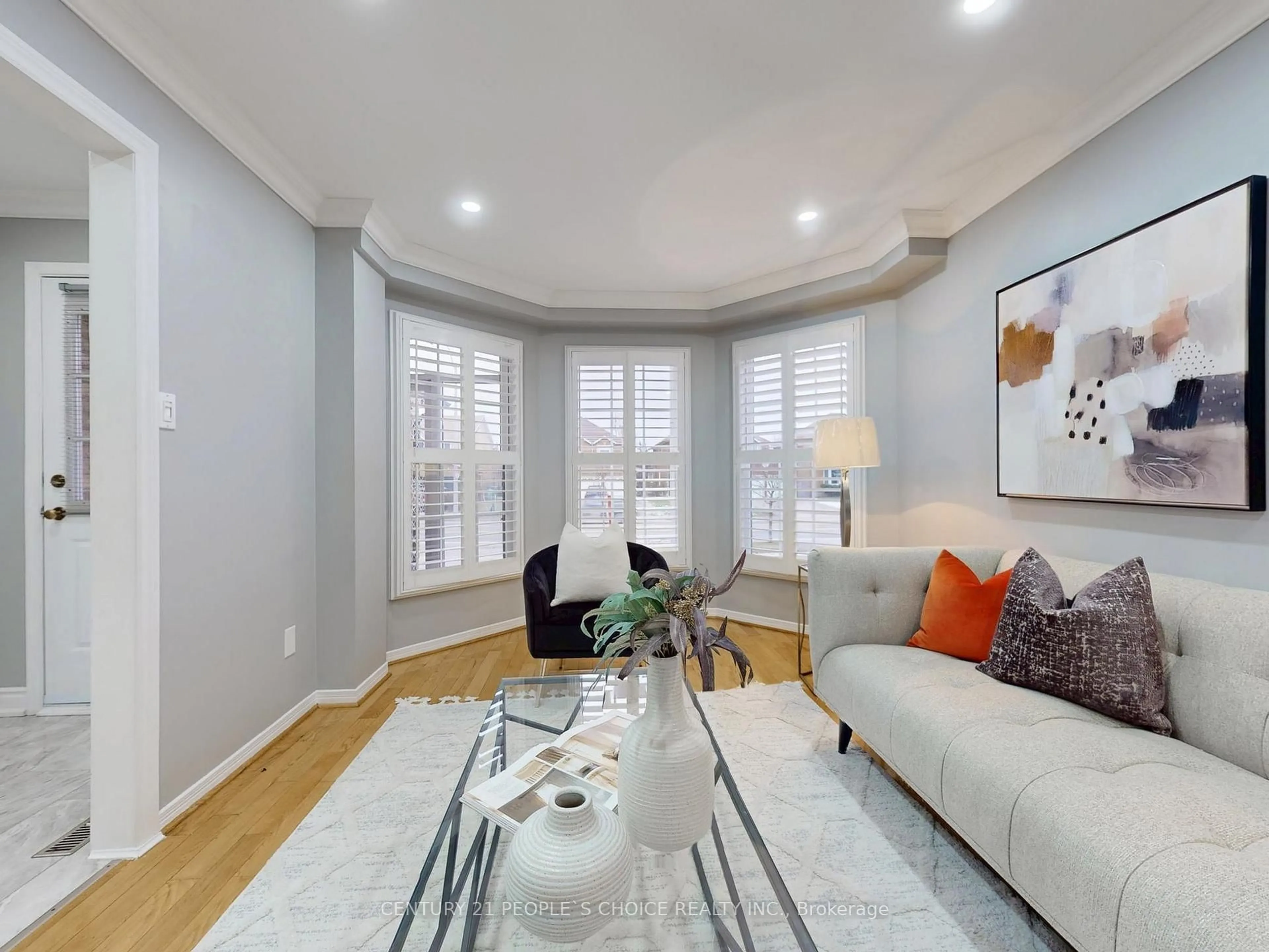 Living room with furniture, unknown for 1617 Bristol Rd, Mississauga Ontario L5M 4B6