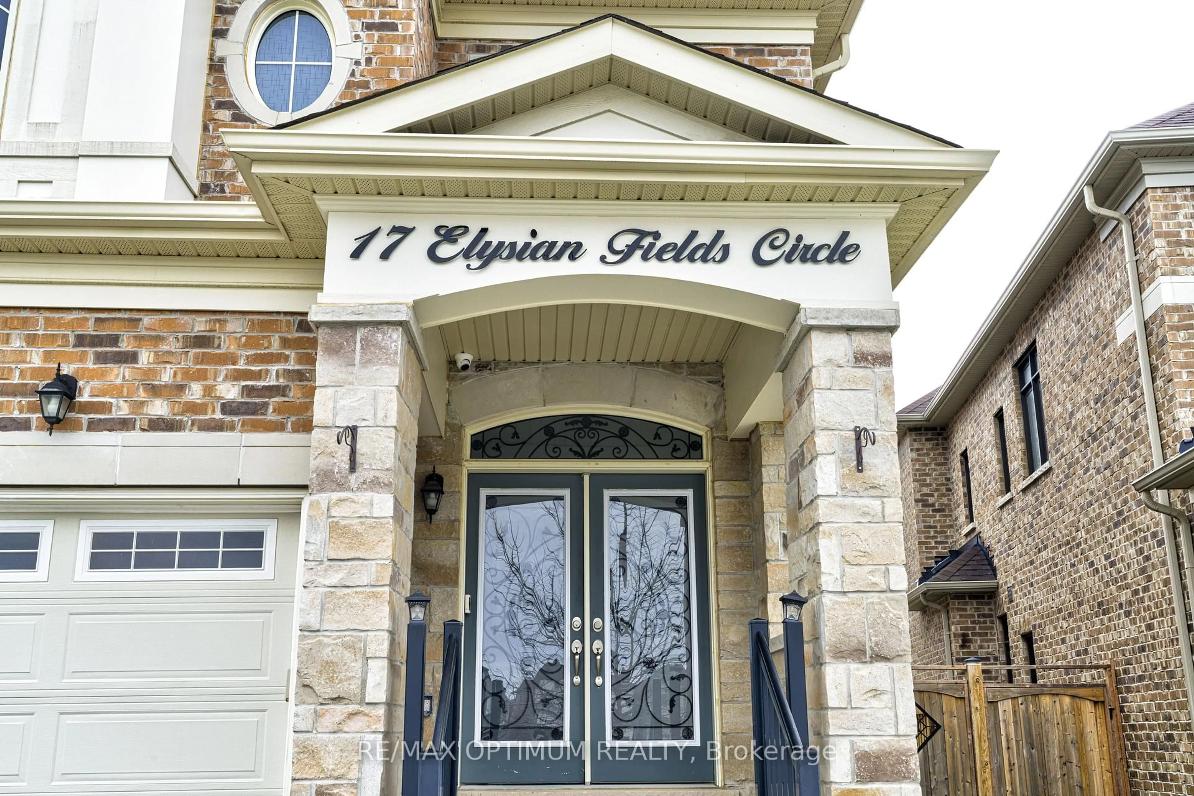 Indoor foyer for 17 Elysian Field Circ, Brampton Ontario L6Y 6E9