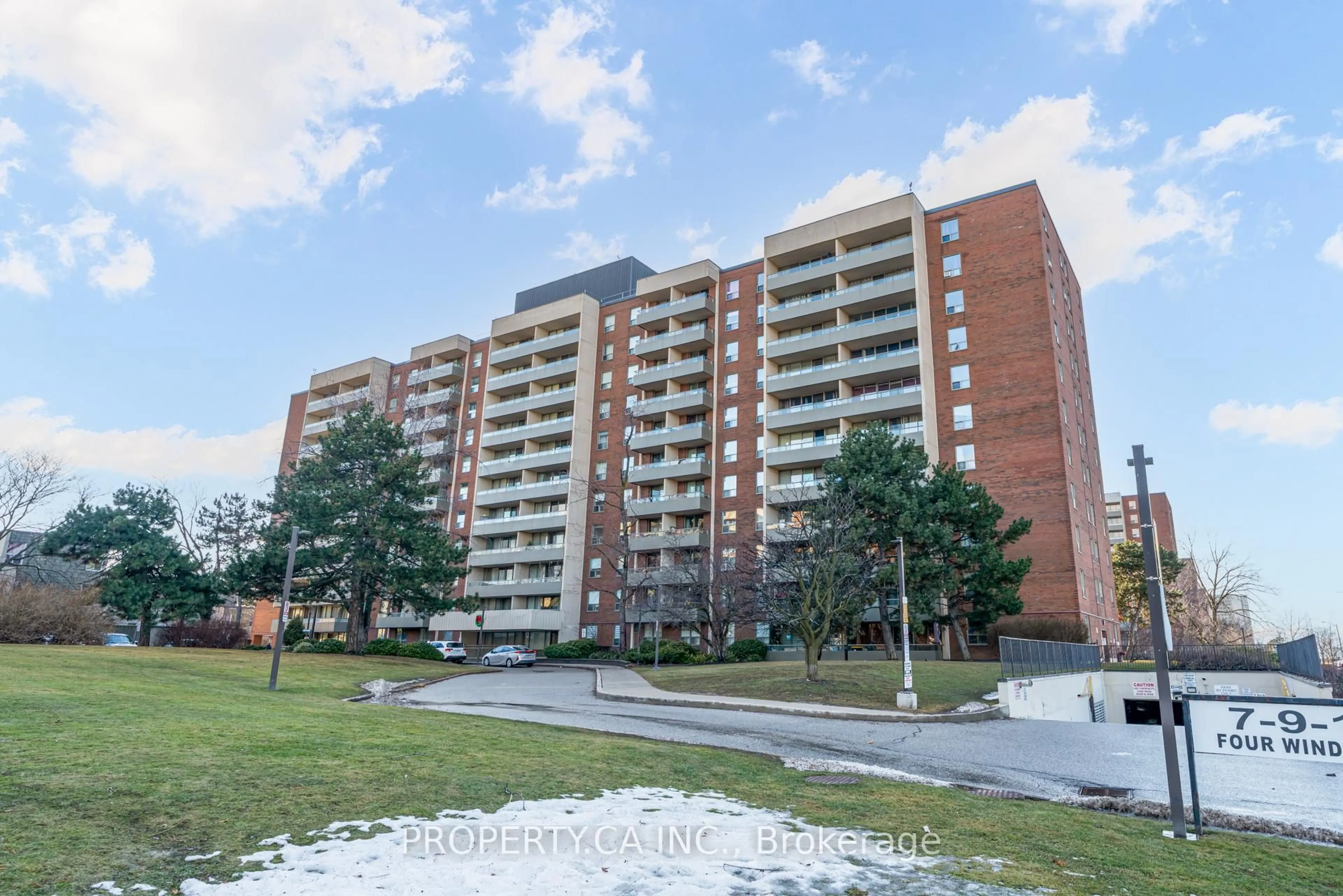 A pic from outside/outdoor area/front of a property/back of a property/a pic from drone, street for 9 Four Winds Dr #1113, Toronto Ontario M3J 2S8