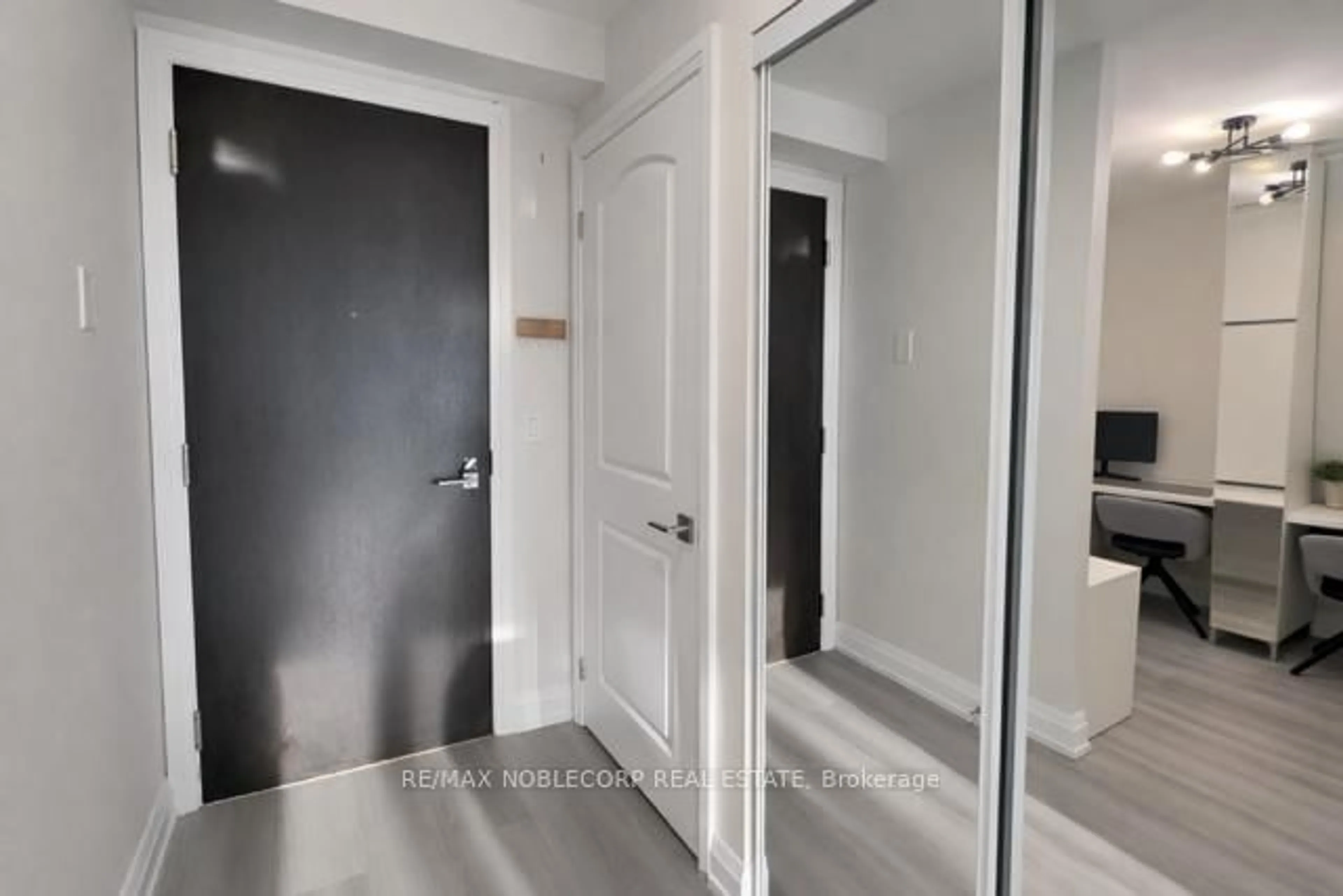 Indoor entryway for 55 De Boers Dr #506, Toronto Ontario M3J 0G5