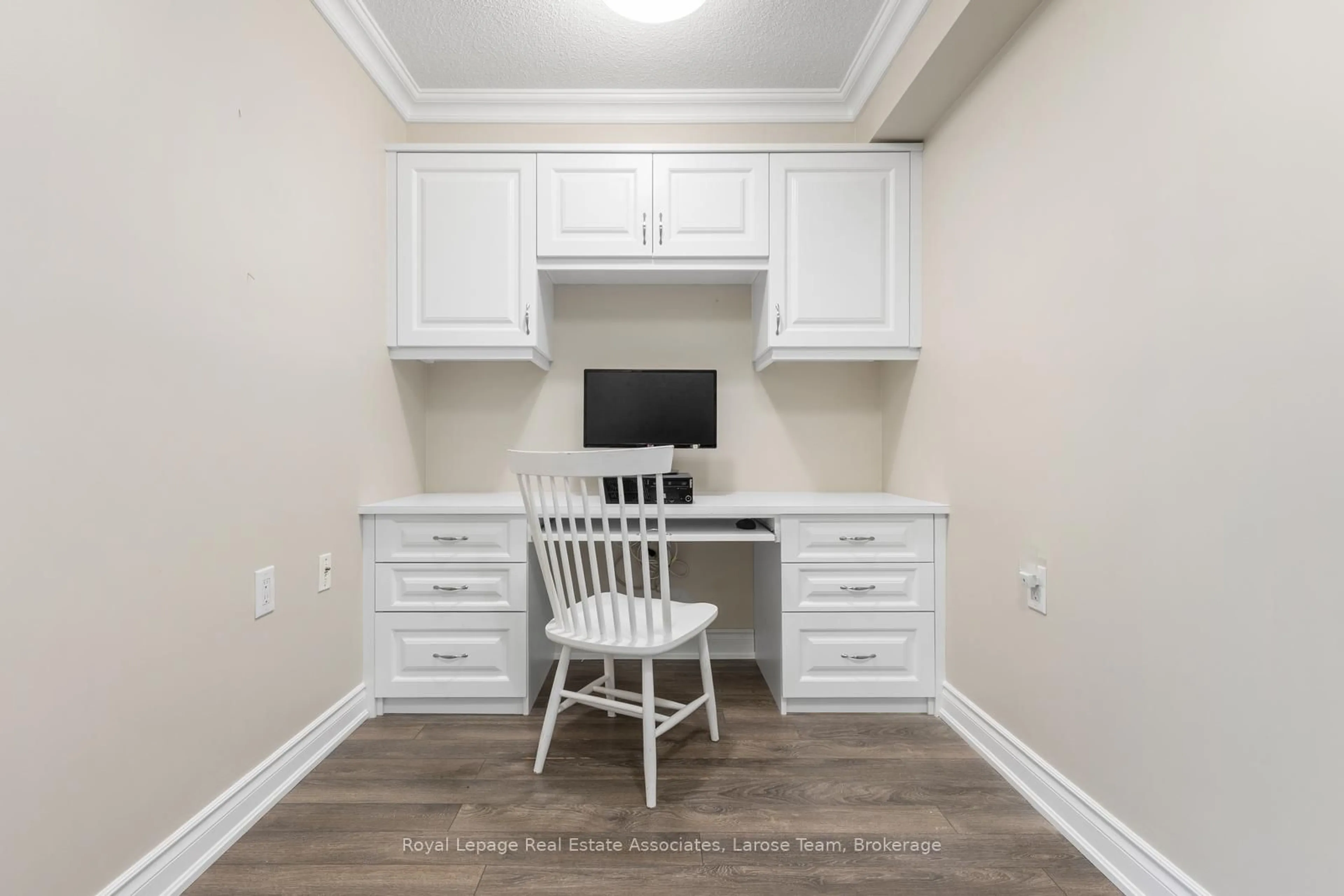 A pic of a room for 3 Marine Parade Dr #809, Toronto Ontario M8V 3Z5