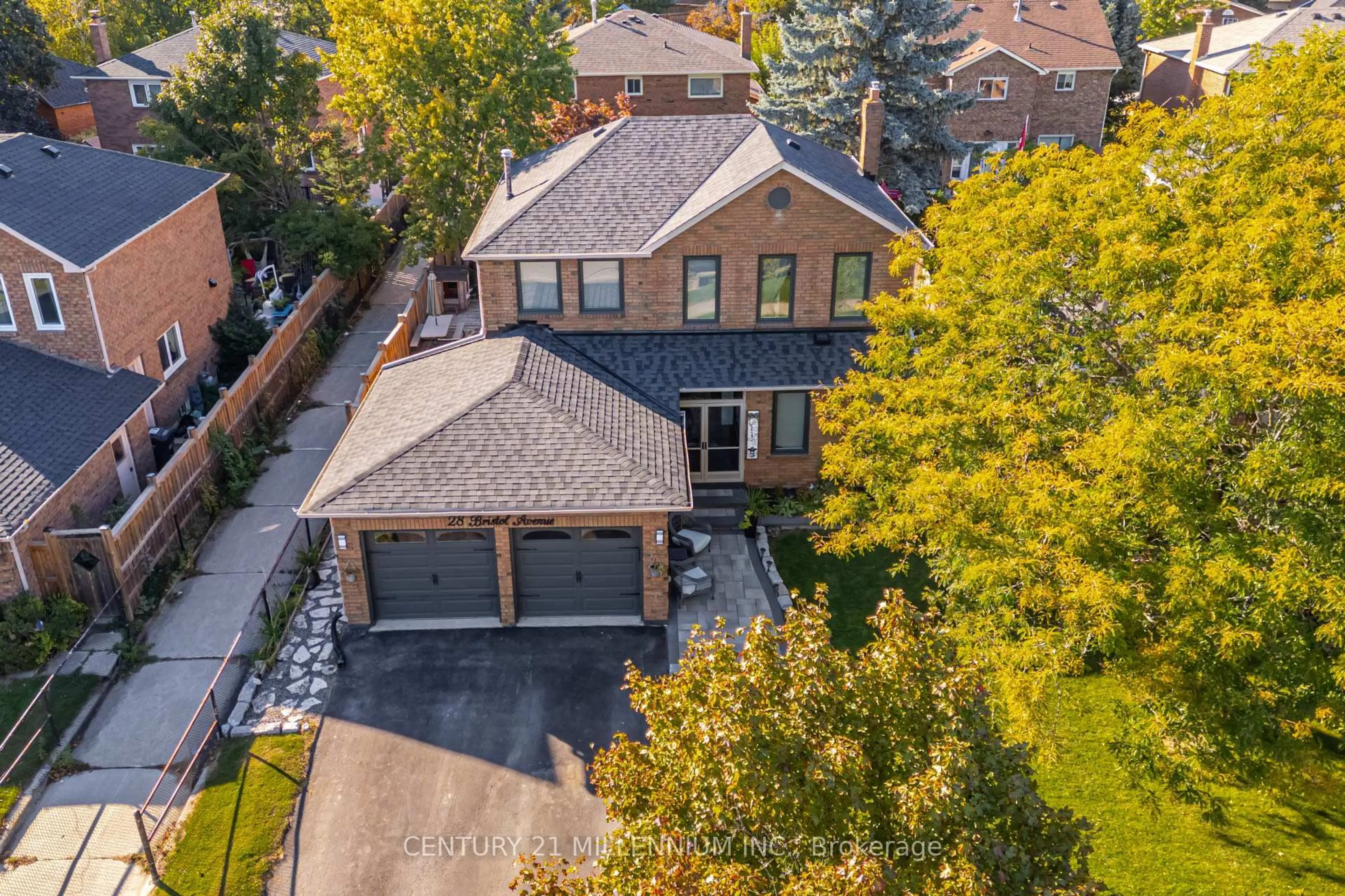 A pic from outside/outdoor area/front of a property/back of a property/a pic from drone, street for 28 Bristol Ave, Brampton Ontario L6X 2B3