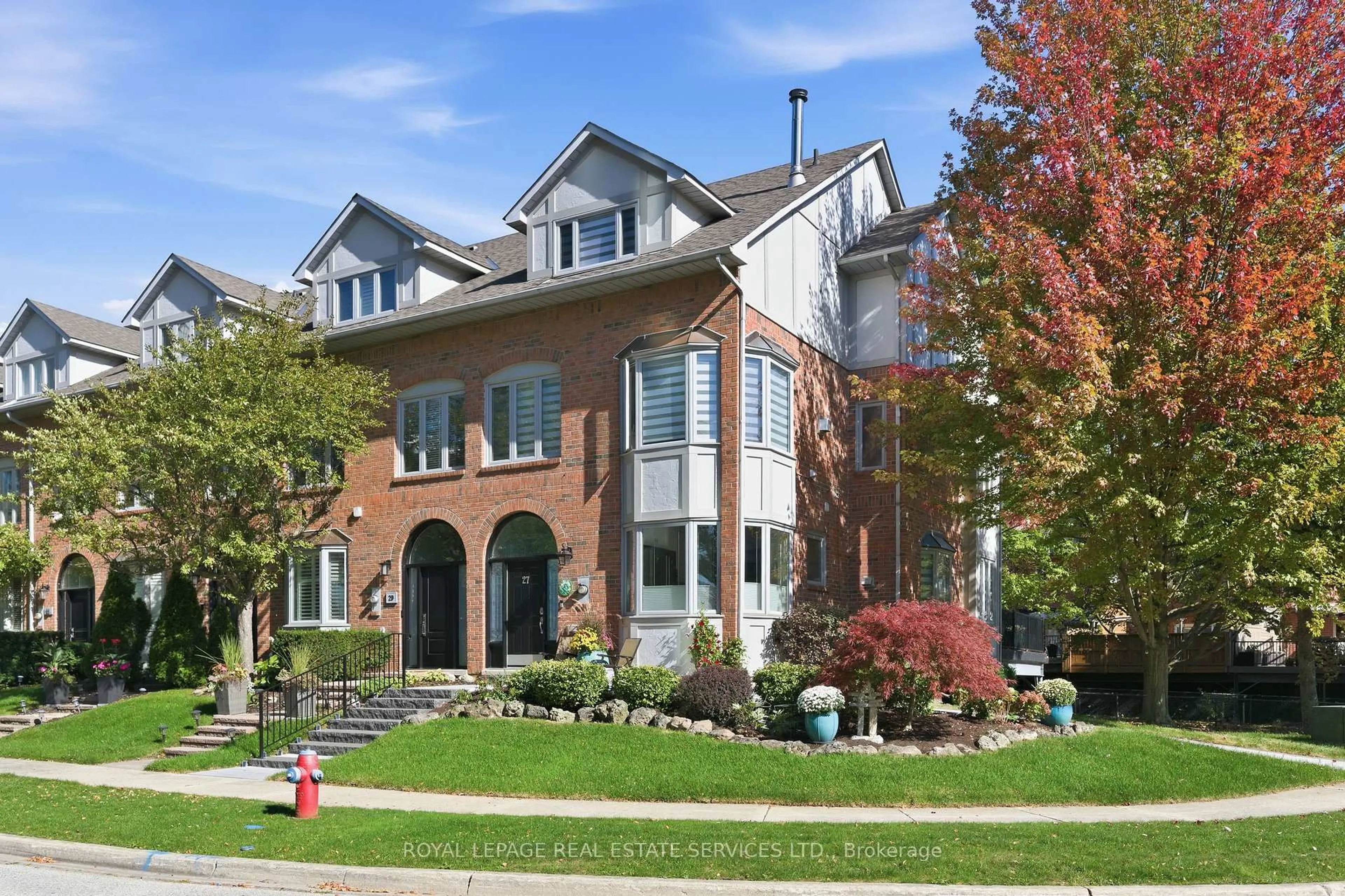 Home with brick exterior material, street for 27 Southaven Pl, Oakville Ontario L6L 6L2