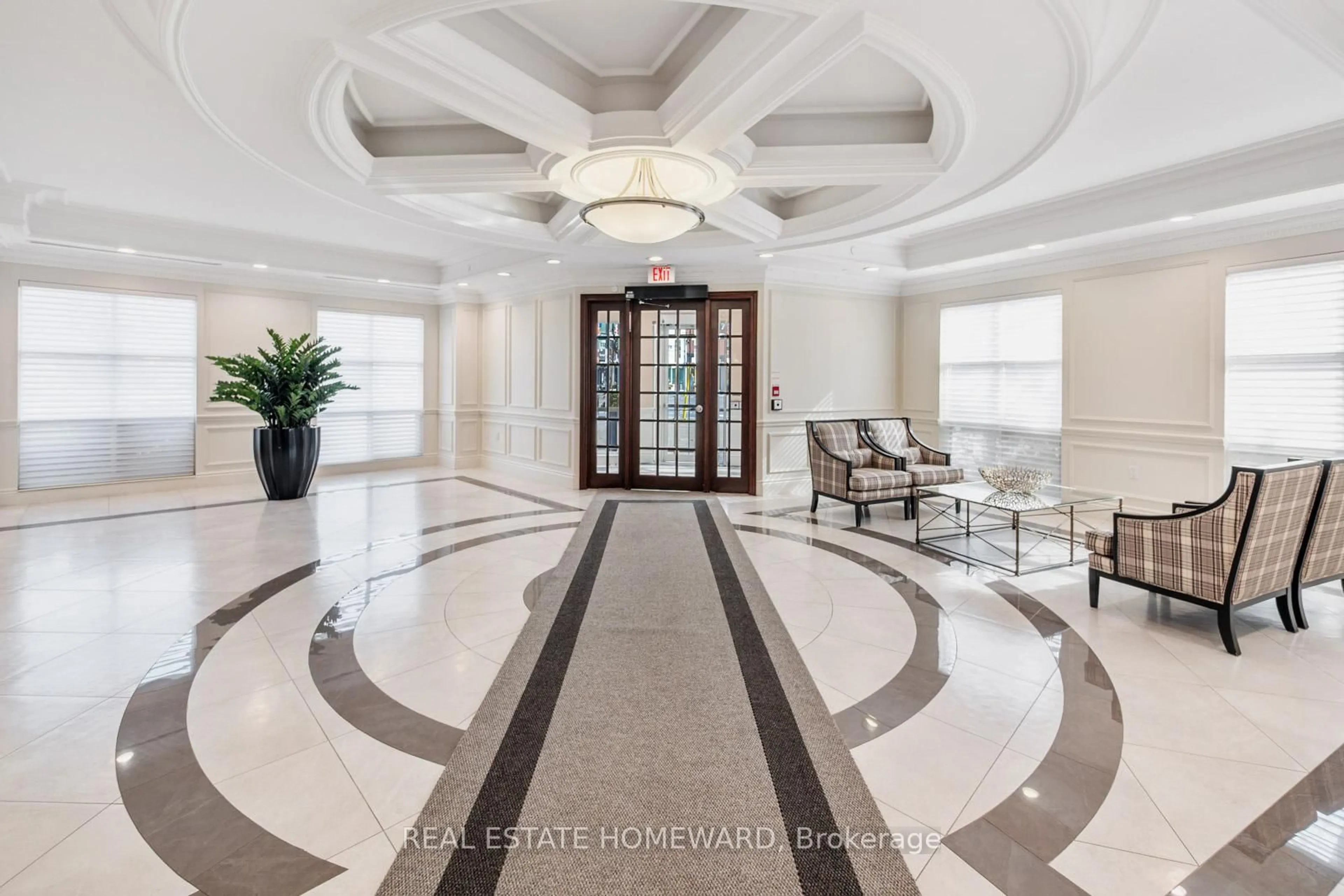 Indoor foyer for 3085 Bloor St #312, Toronto Ontario M8X 1C9