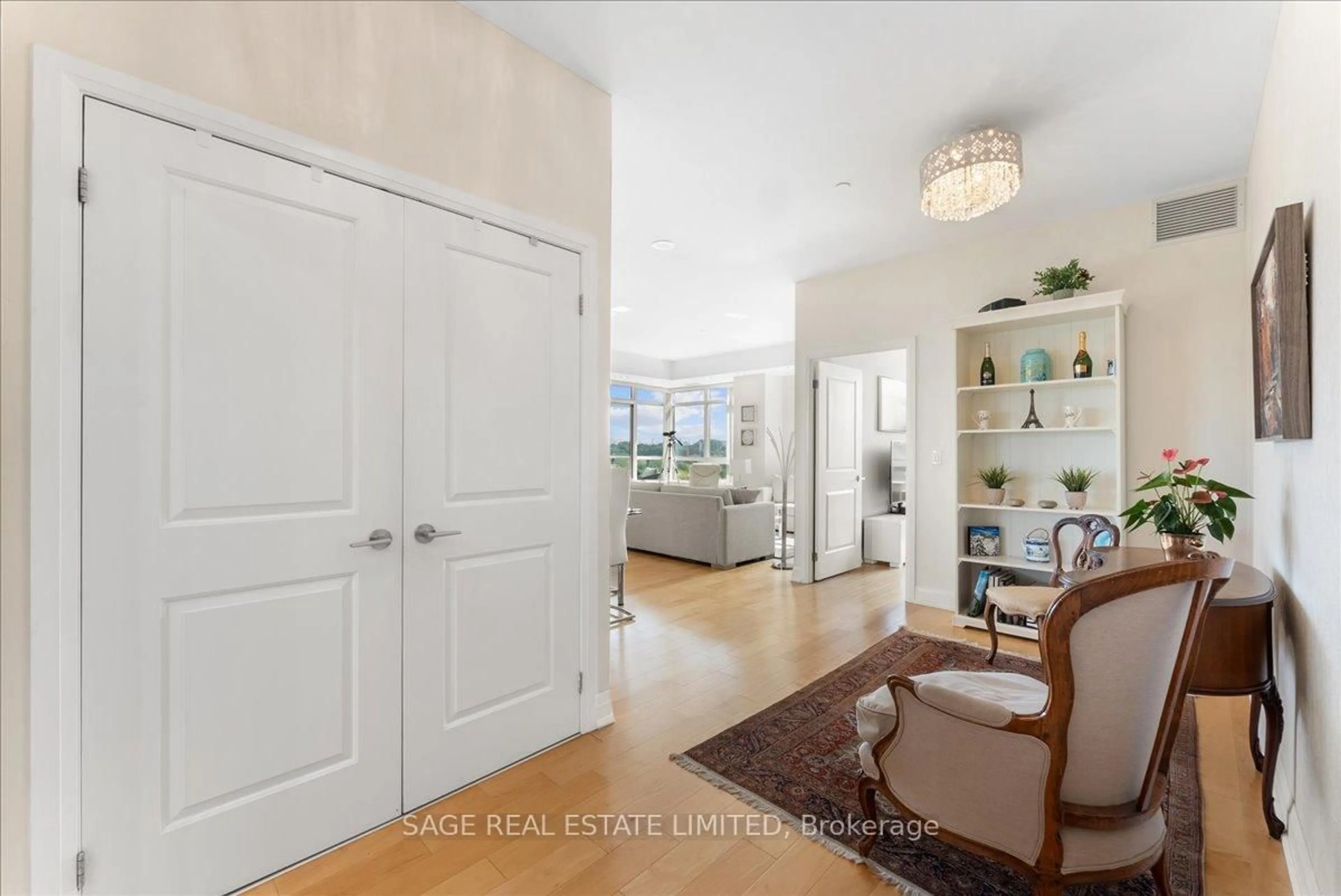 Indoor entryway for 35 Fontenay Crt #507, Toronto Ontario M9A 0C4