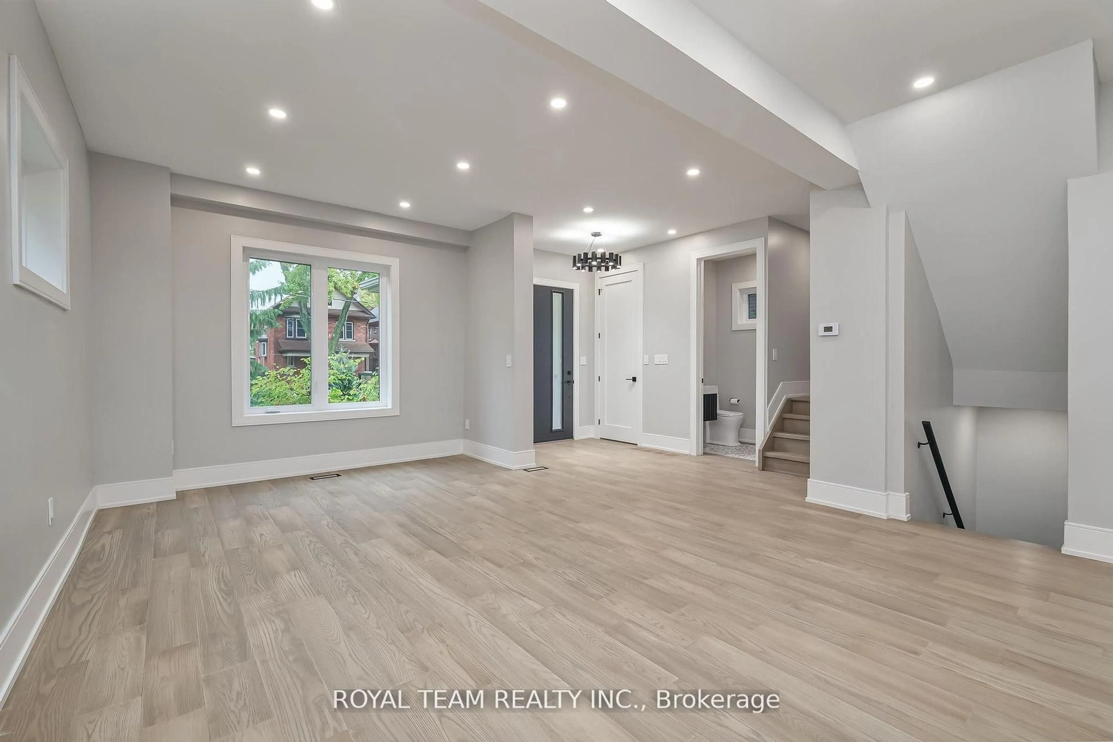 Unknown for 150 St Johns Rd, Toronto Ontario M6P 1T9