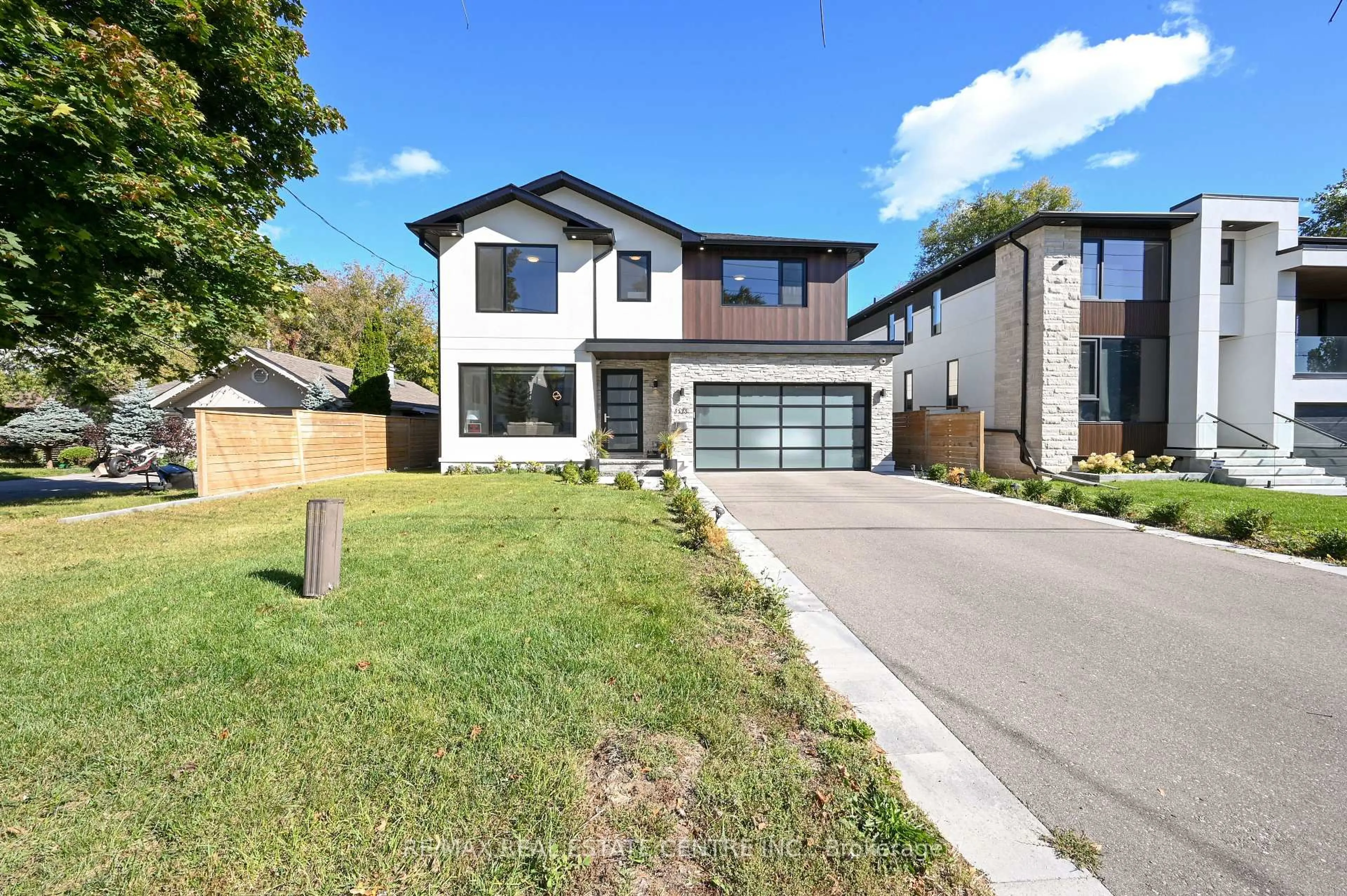 Home with brick exterior material, street for 1181 Ogden Ave, Mississauga Ontario L5E 2G8