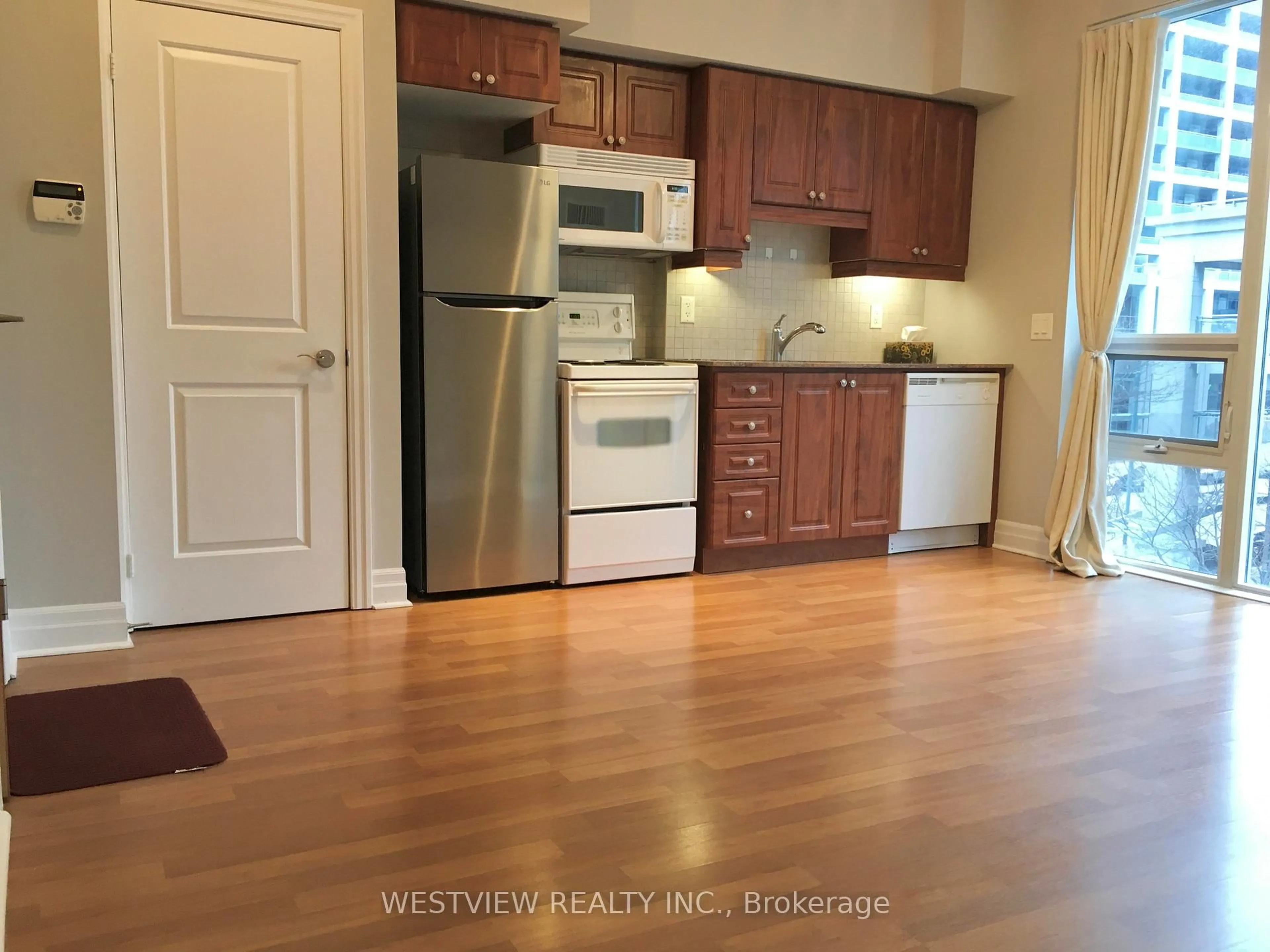 Standard kitchen, unknown for 58 Marine Parade Dr #322, Toronto Ontario M8V 4G1