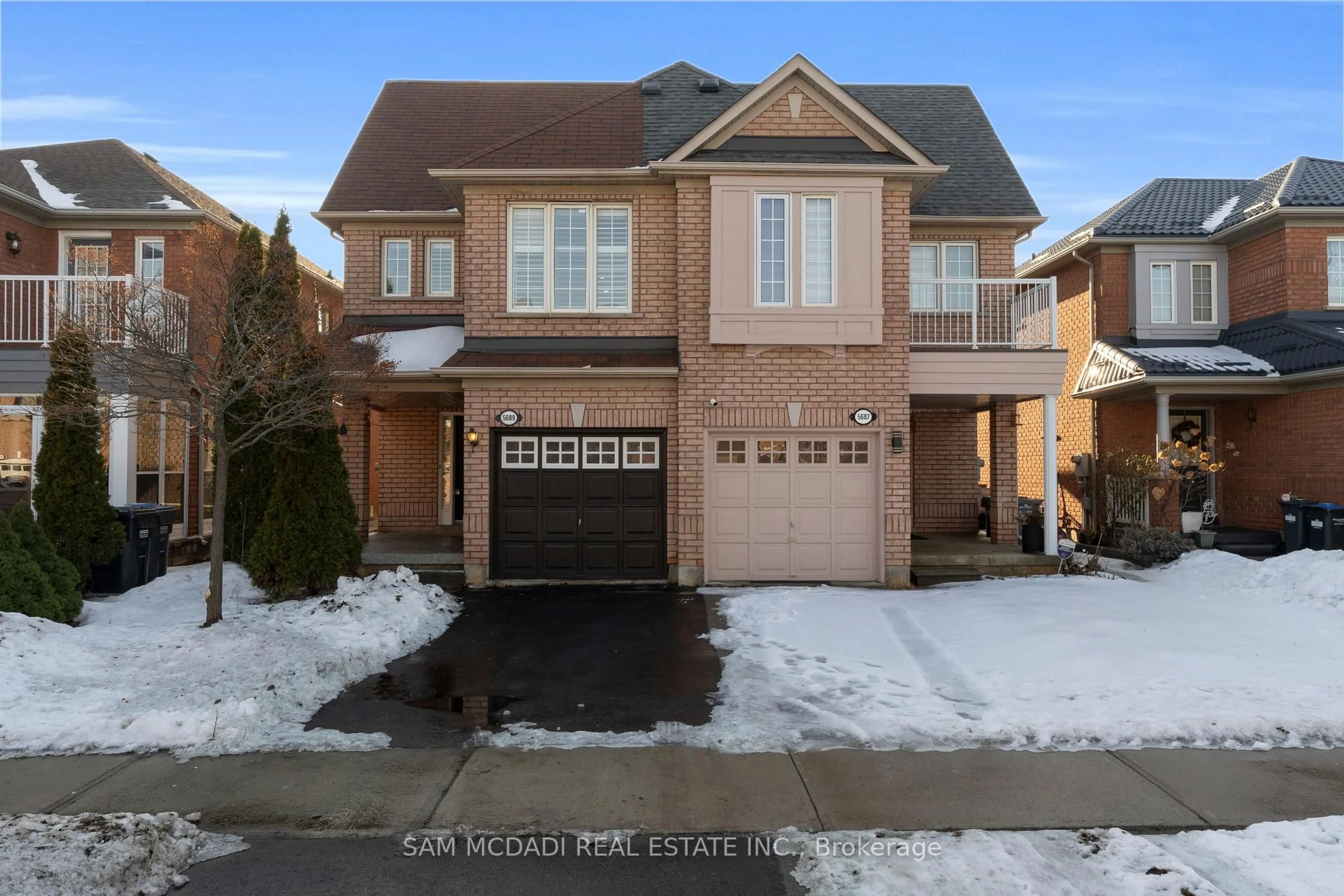 Home with brick exterior material, street for 5689 Margarita Cres, Mississauga Ontario L5M 6Y7